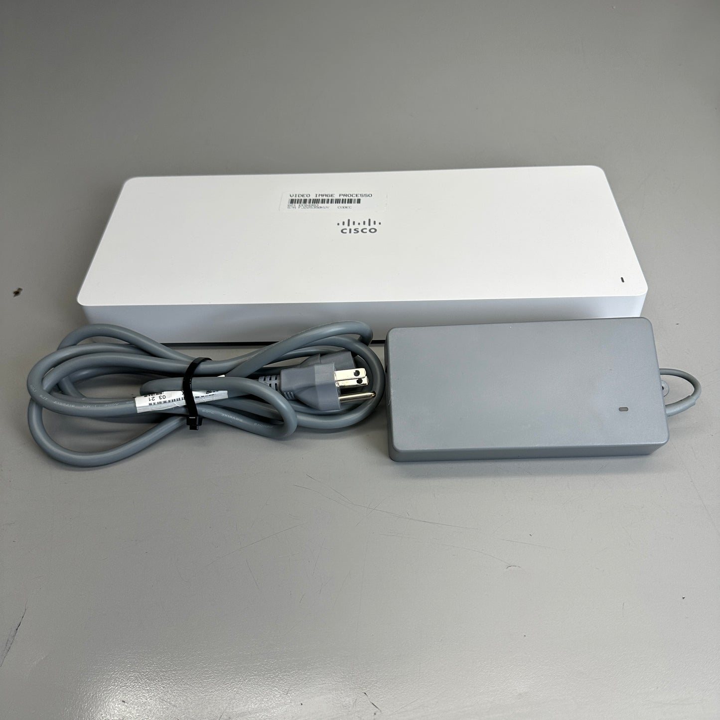 CISCO Webex Room Kit Plus With Touch 10 White 68-102504-03 37"X 4.5"