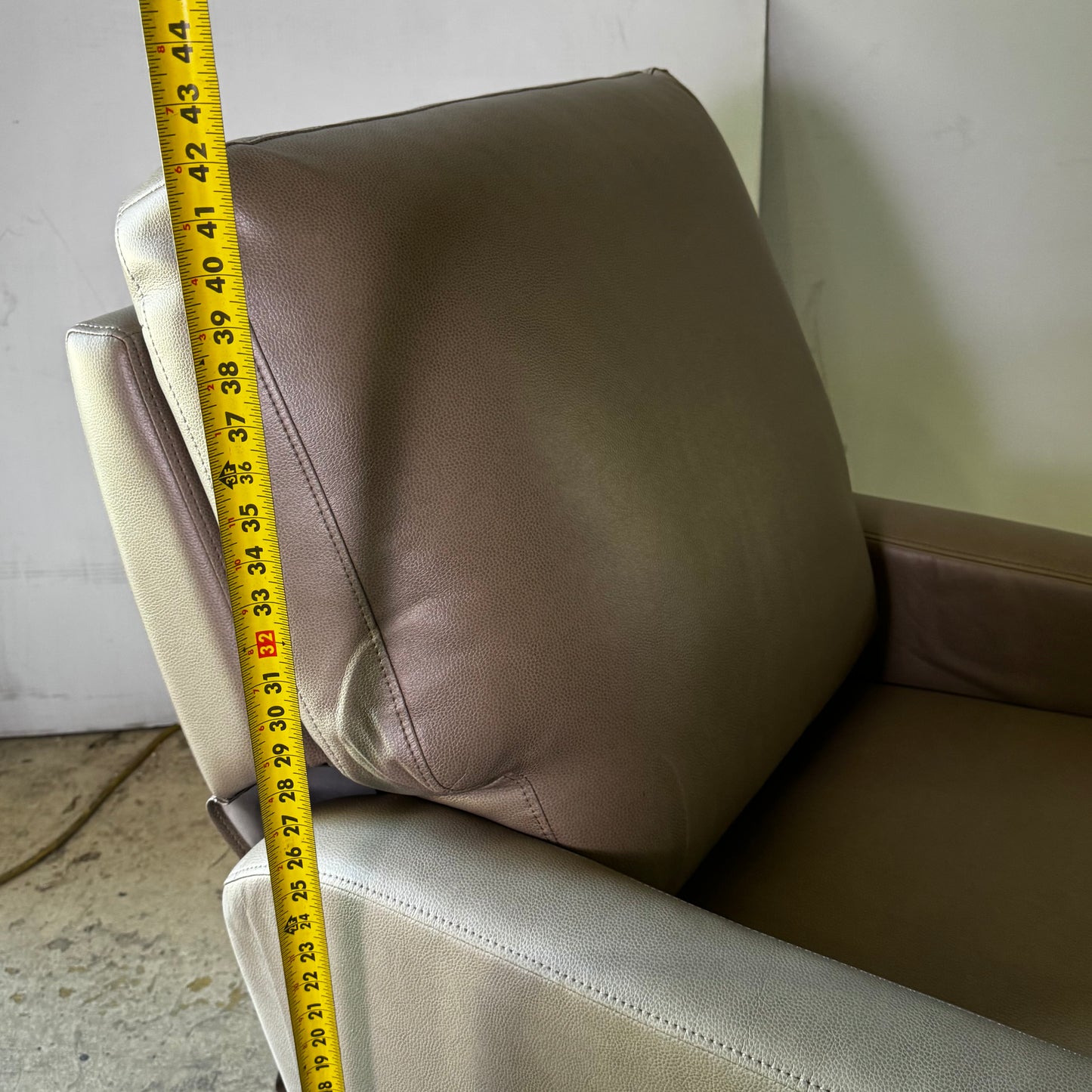 Modern Manual Recliner Chair Light Brown (New Other, Minor Damage)
