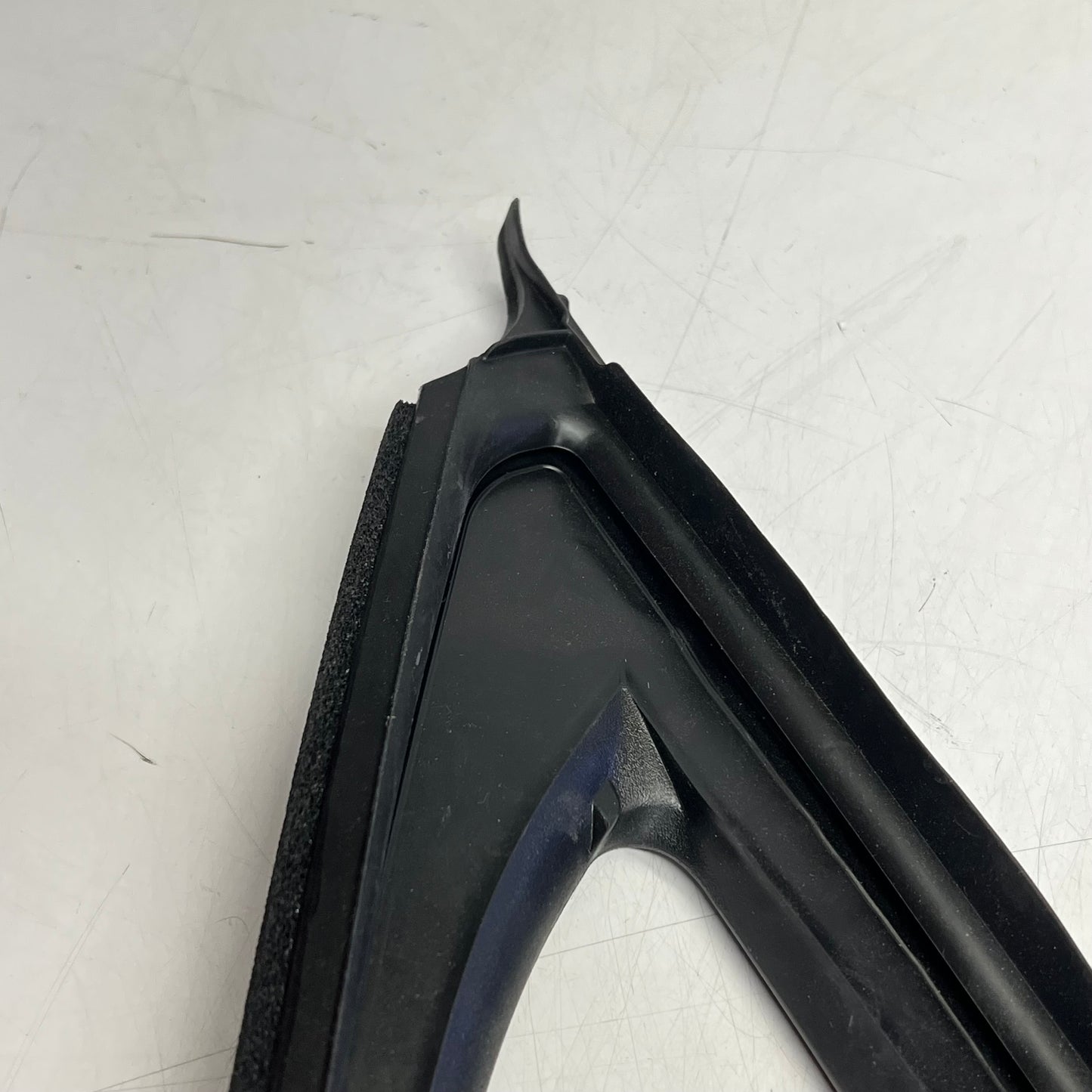 KIA Genuine Oem Run Front Driver Wdo 2021-2024 Kia K5 Black 2531L3000