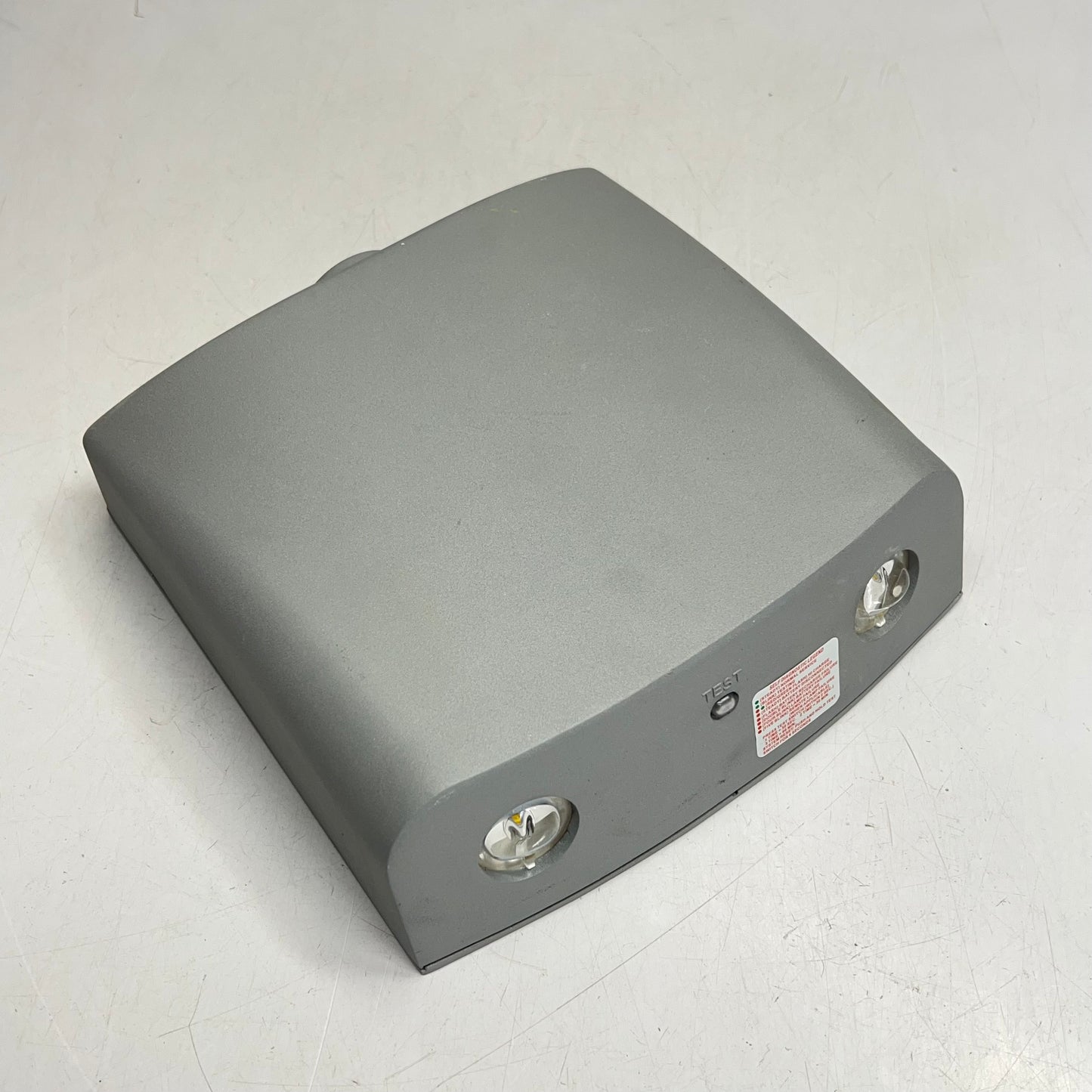 COOPER LIGHTING Sure-lites Led Emergency Light & Luminaire SELDWA50PS (Pre-Owned)