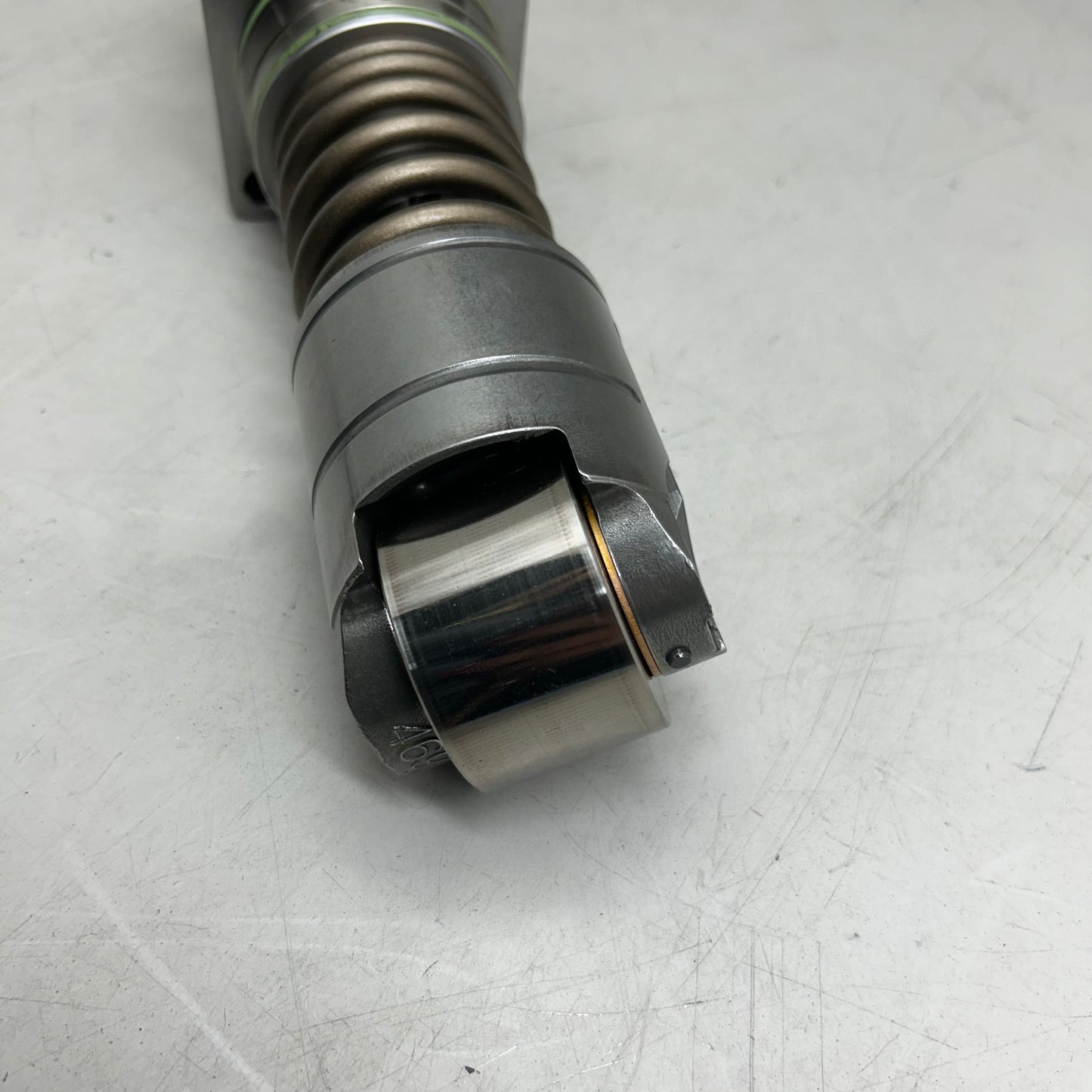 BOSCH Locomotive Fuel Injection Pump 15" Grey 332X116R (Distressed Packaging)