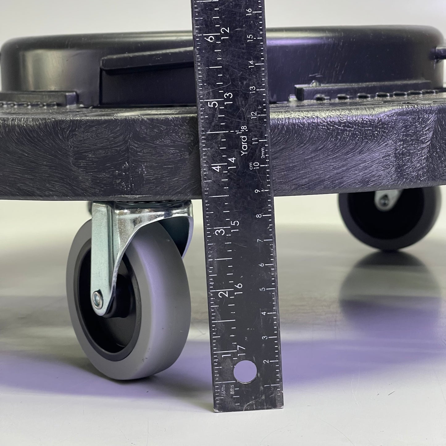 CARLISLE Bronco Round Trash Can Dolly W/ Replaceable Casters 18" Dia x 6" H 3691003