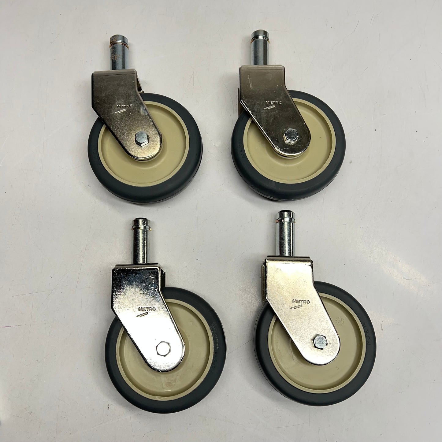 METRO Super Erecta Top Track Mobile Kit For Storage Capacity 18" TTM18-KIT