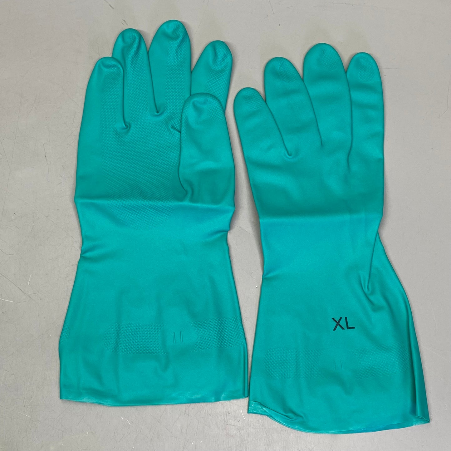 SAS SAFETY CORP (3 PACK) Heavy Weight Nitrile Gloves  XL Green 6534