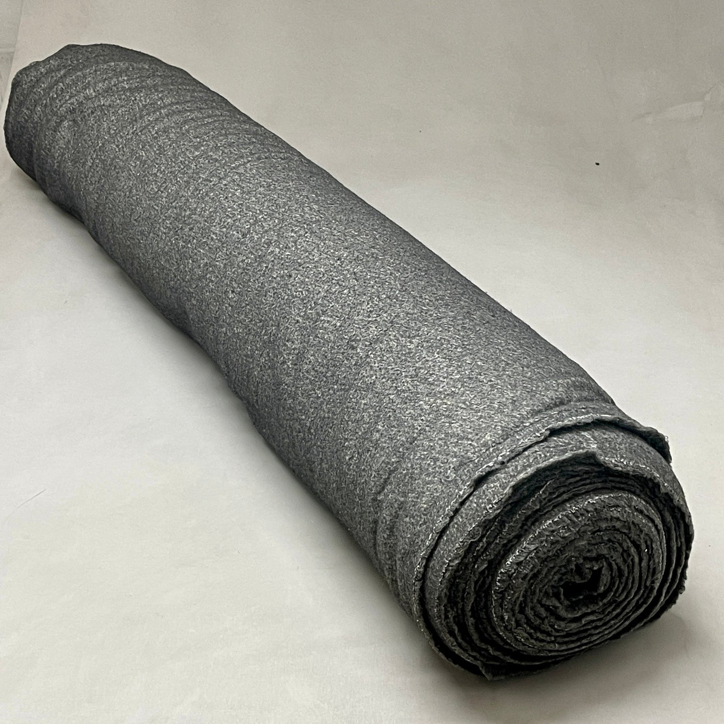 Z@ 25 YARDS of FLEECE! YAW LIAMY Large Roll of Fleece Fabric / Material 60” W Sheepskin Grey (New) D