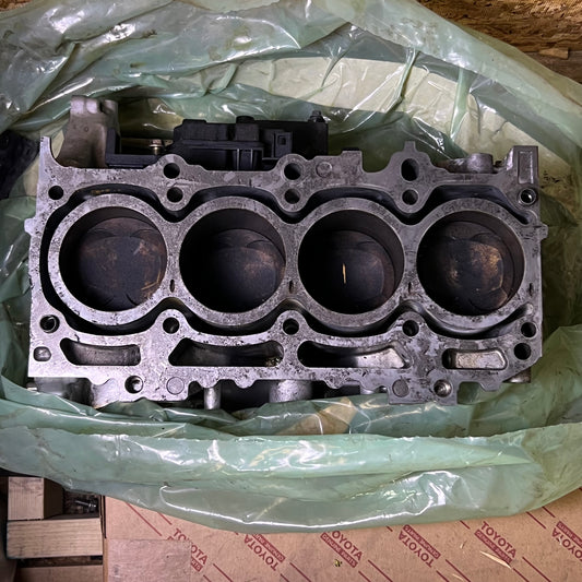 TOYOTA MOTOR Short Block Grey 11400-F0120 (AS-IS, Used)