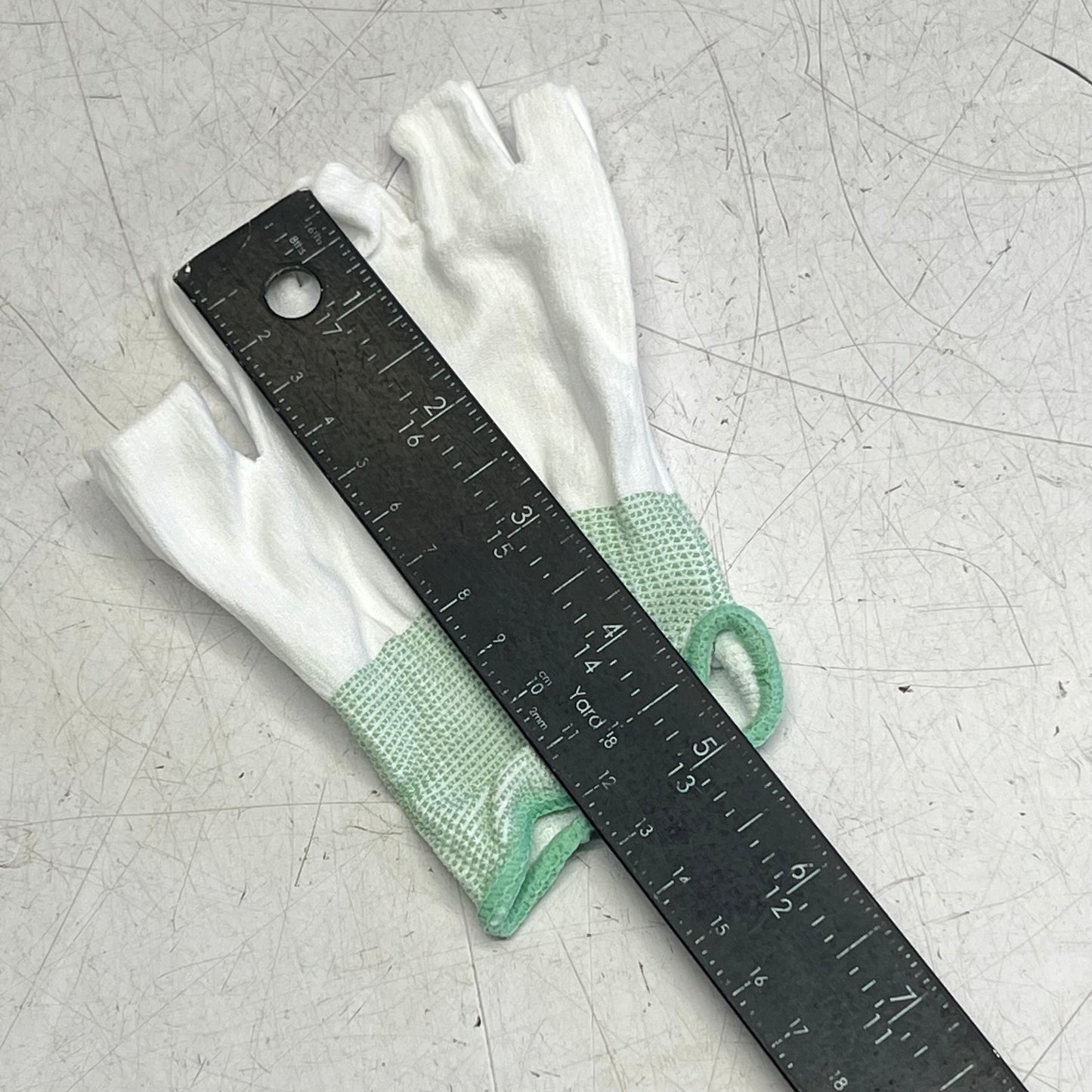 PURUS INTERNATIONAL (20 PAIRS) Pure Touch Glove Liners Unisex Sz S Green 1095