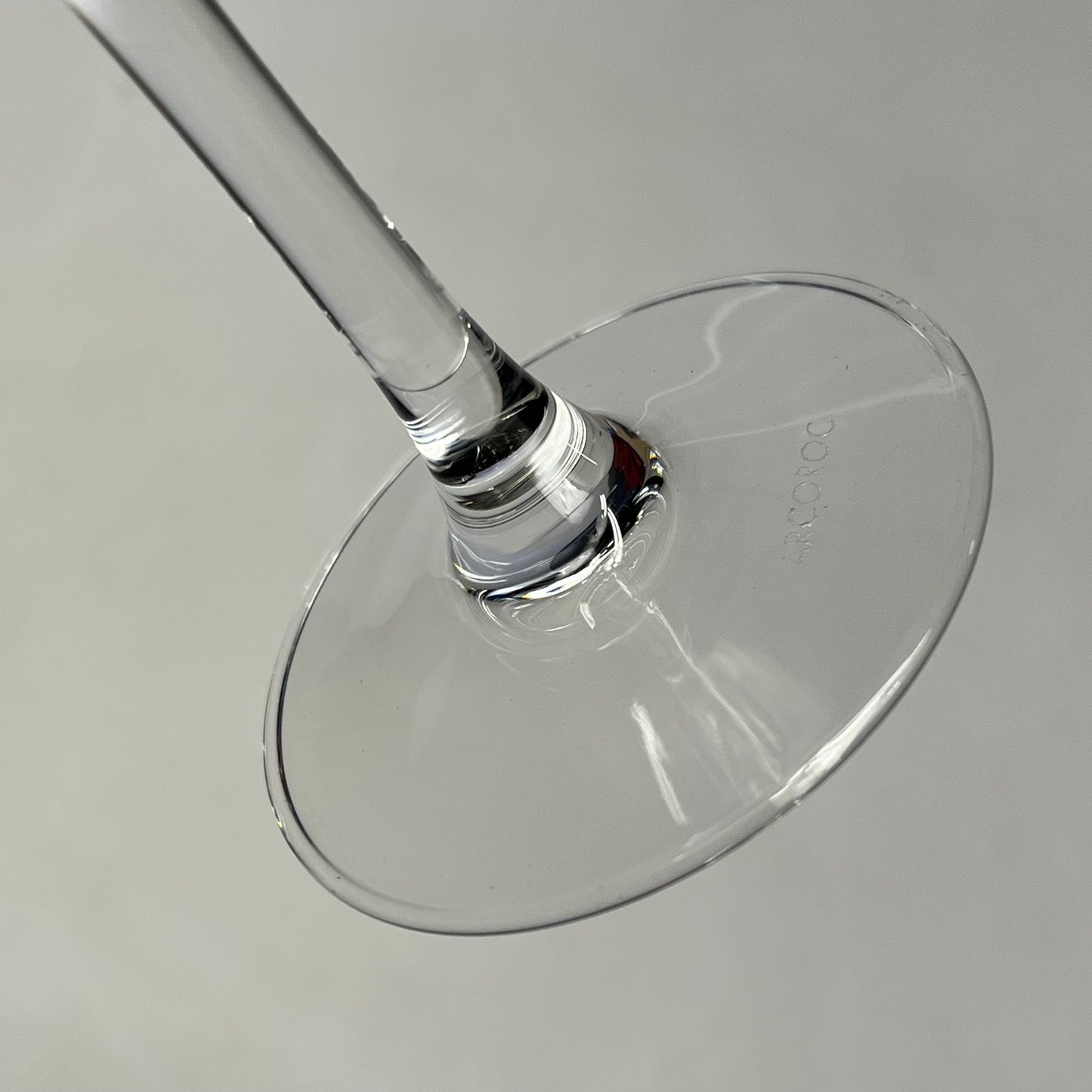 ZA@ ARCOROC Mineral Wine Glass Elevated Bowl 15 oz Clear H2318