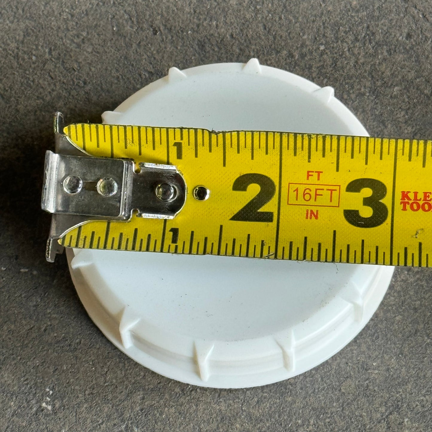 ZA@ Pallet of BERRY Linerletica/Tricorbraunwhoo Plastic Top 1250 PK!