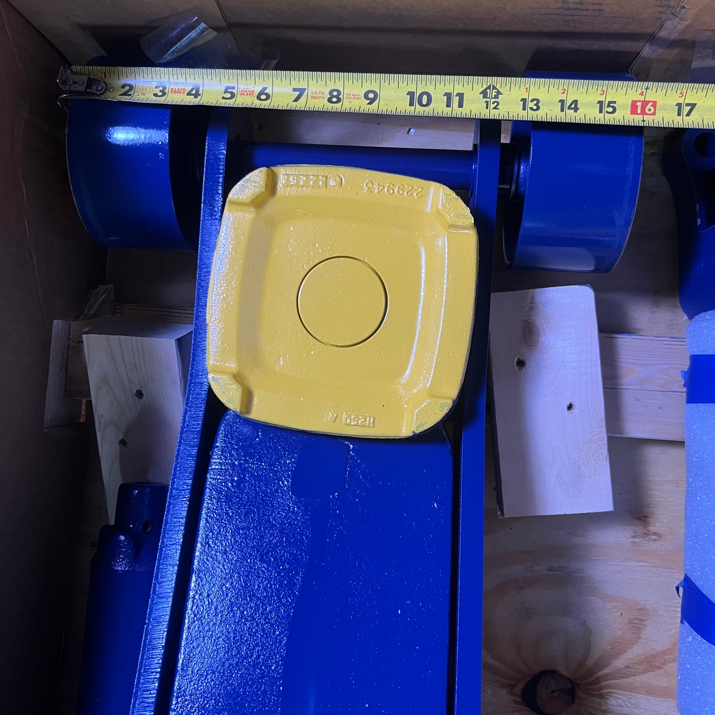 ZA@ HEIN-WERNER 10 Ton Air/Manual Hydraulic Service Jack HW93662 A