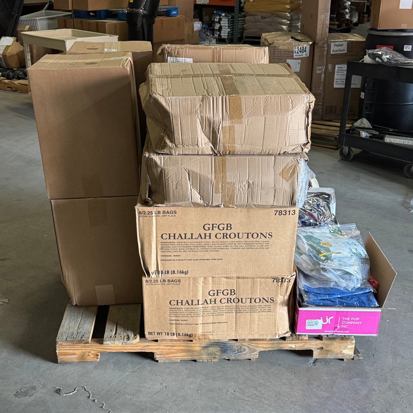 ZA@ Pallet of MIXED Chamomile, T-shirts, Pepper Sauce, Croutons, Shipping Boxes, Hole Plug, Etc… (AS-IS)