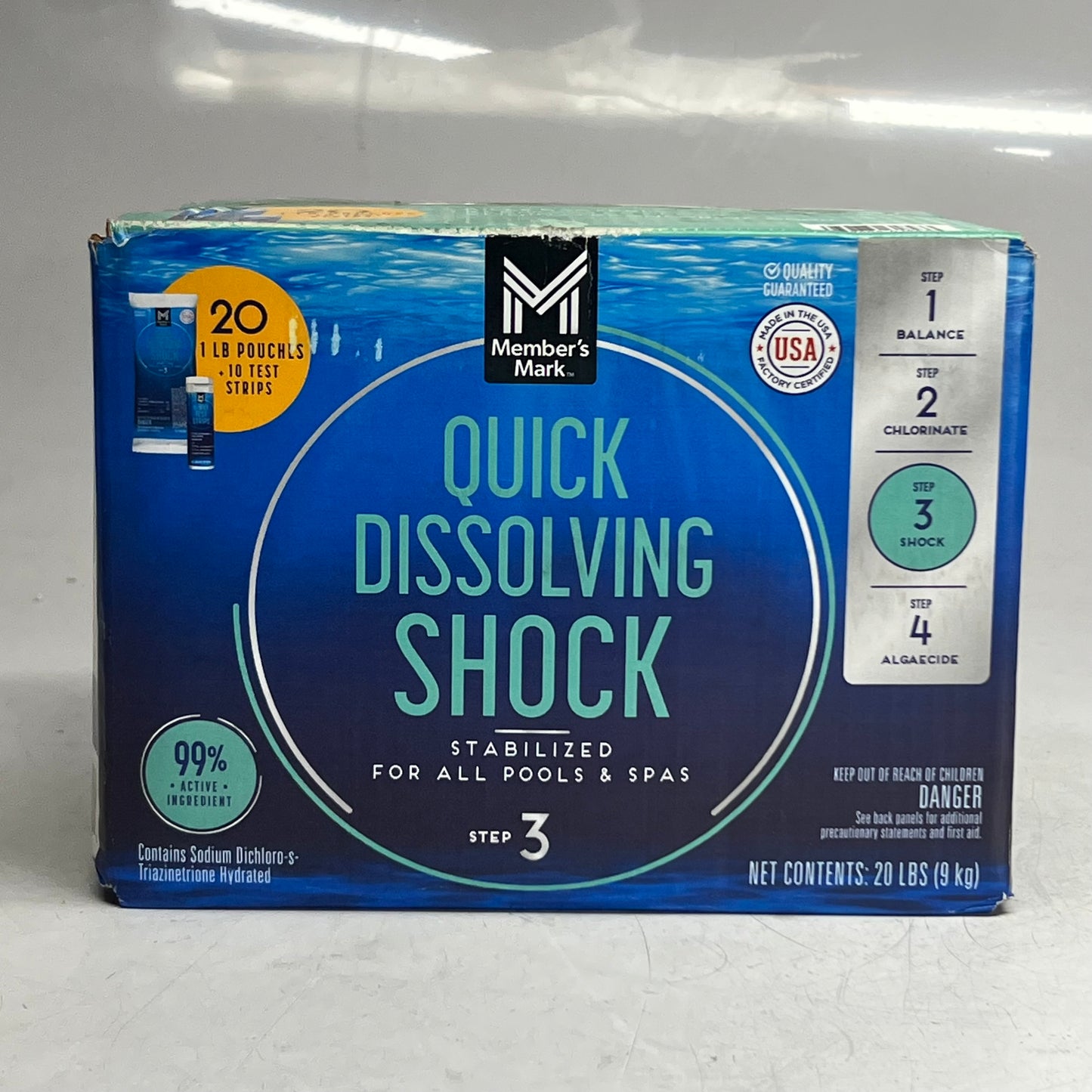 MEMBER'S MARK Quick Dissolving Shock 20lb with 10 Test Strips Blue