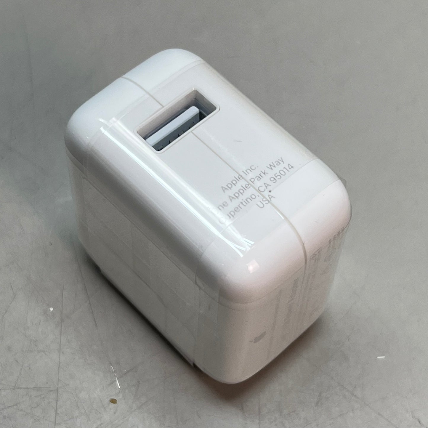 APPLE Compact Fast Charging USB Power Adapter 12 Watt White MGN03AM/A (Return)