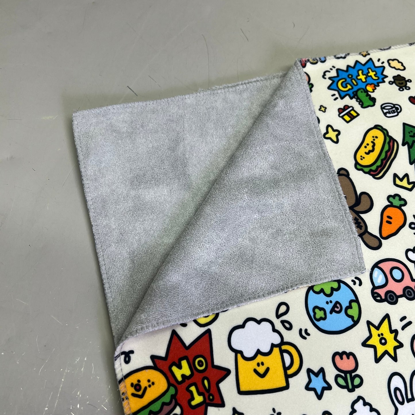 LOVLEY CAVES Self Adhesive Cat Wrap Grooming Blanket Doodle Pattern 1882742