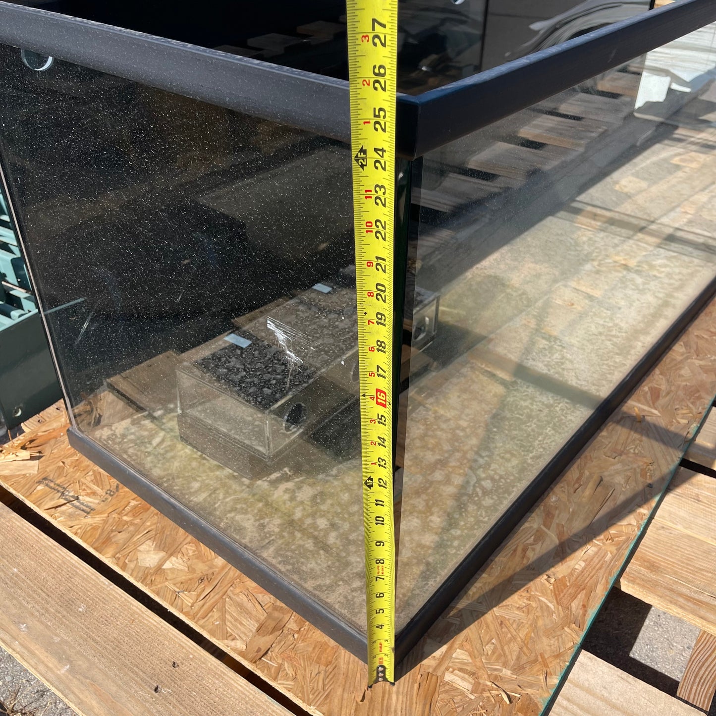 Z@ PLANET AQUARIUMS Water Tank 84"x25"x24" (AS-IS)
