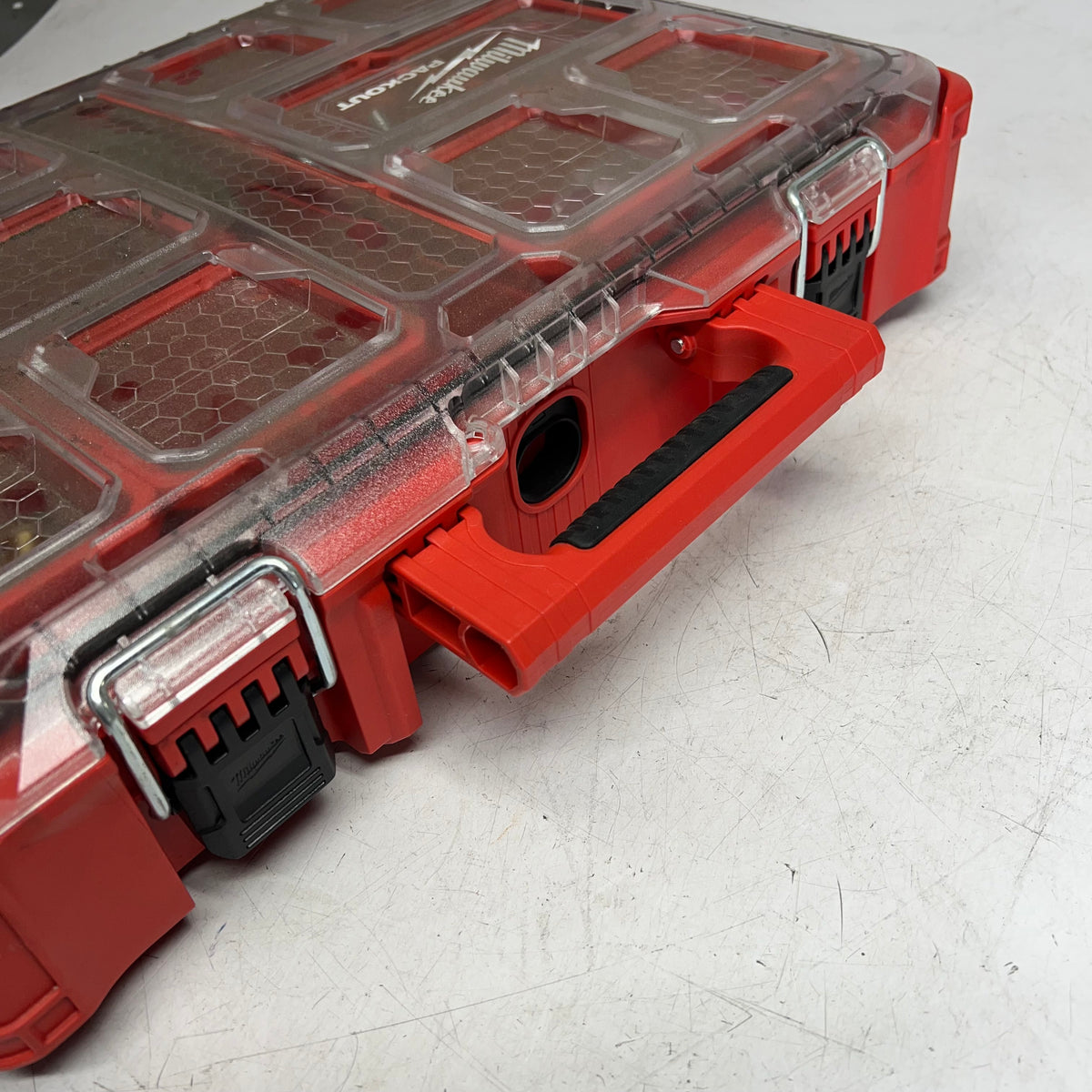 ZA@ MILWAUKEE Packout Case W/ Hardware 20"x14"x5" Red/Black (Used)