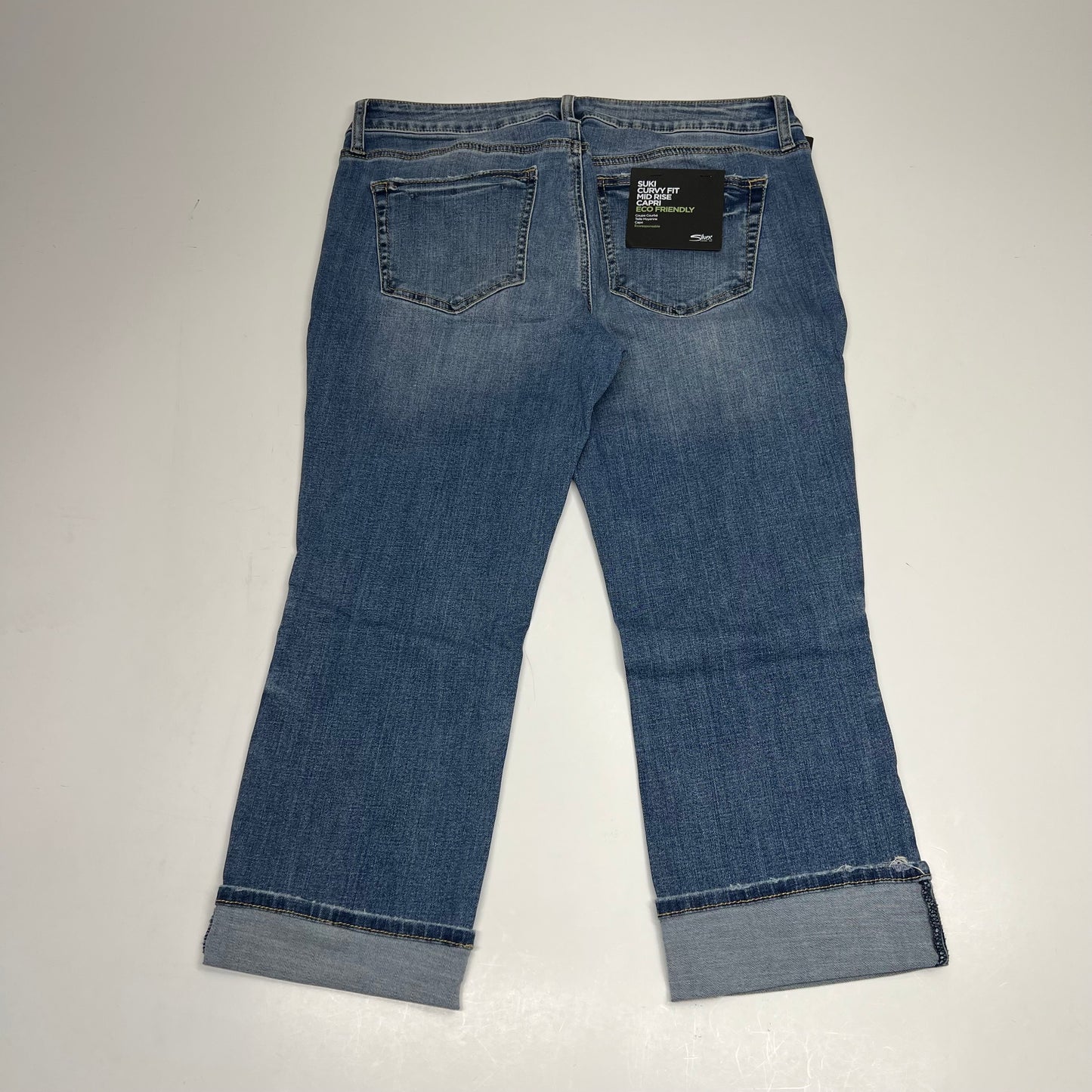 SILVER JEANS CO Suki Curvy Fit Mid Rise Capri Women's Sz 33/23.5 Light Wash