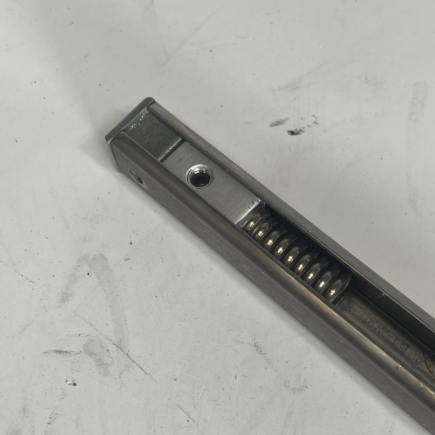 ARCHITECTURAL BUILDERS 4400 Series Surface Mount Overhead Stop & Holder 4424RA