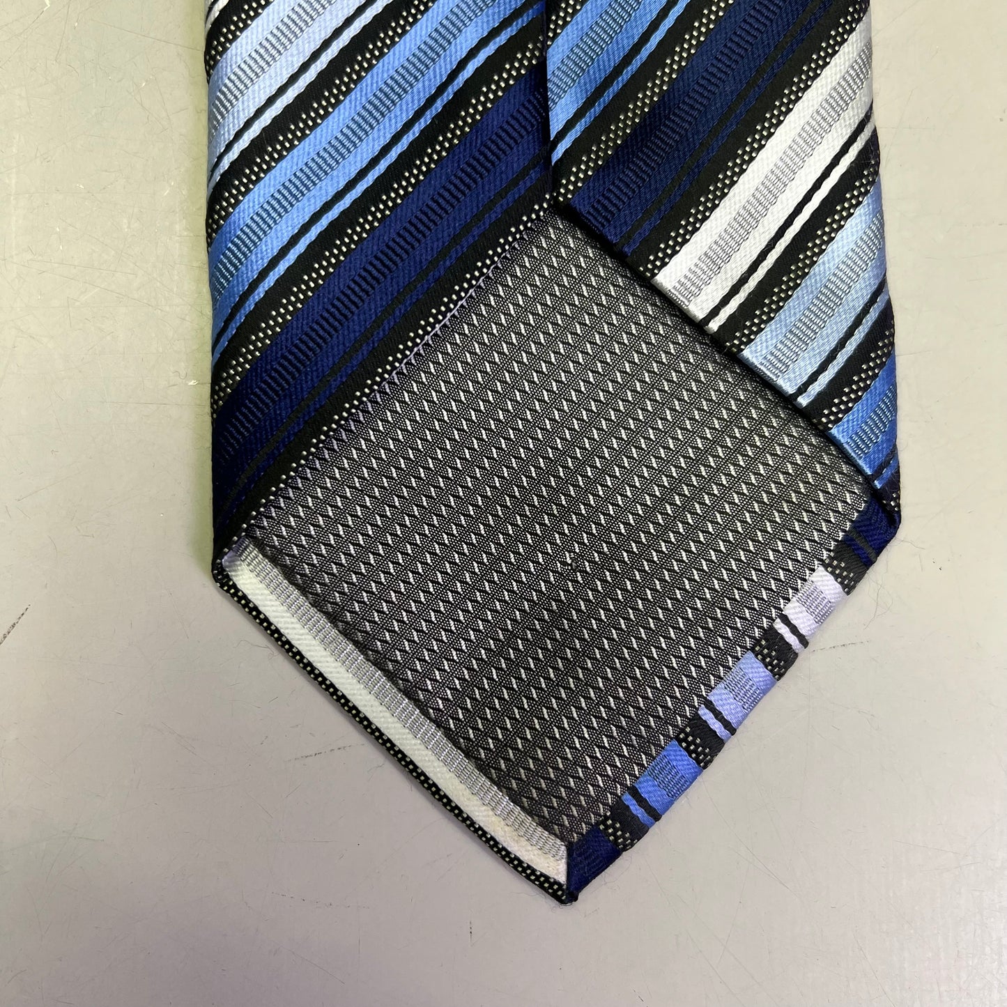 ALEXANDER JULIAN COLOURS Slanted Design Tie 60" Black/Navy Blue (Pre-Owned)