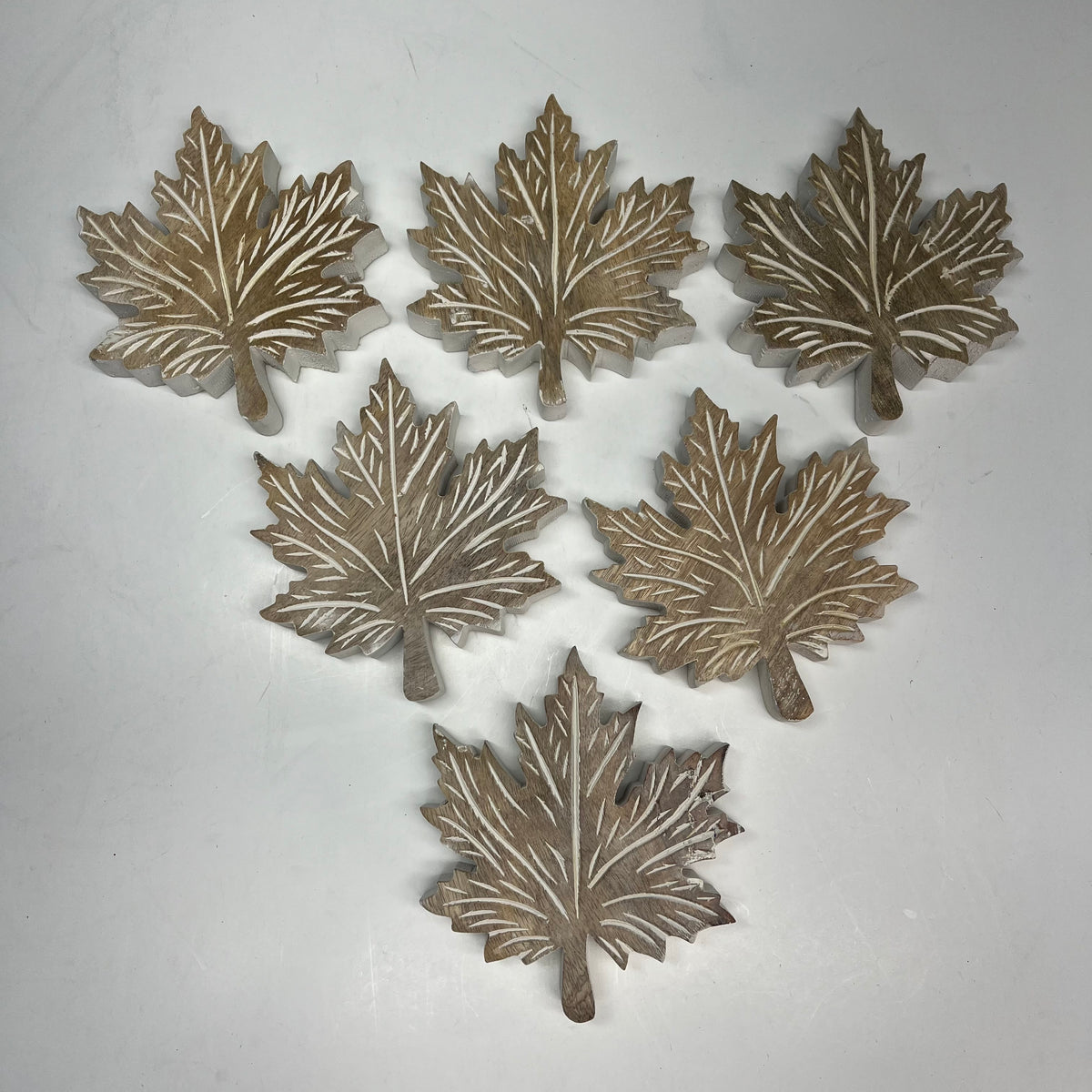OAKSTREET (6 PACK) Wooden Leaf Home Decor Home Stuff White Wash OSW268395