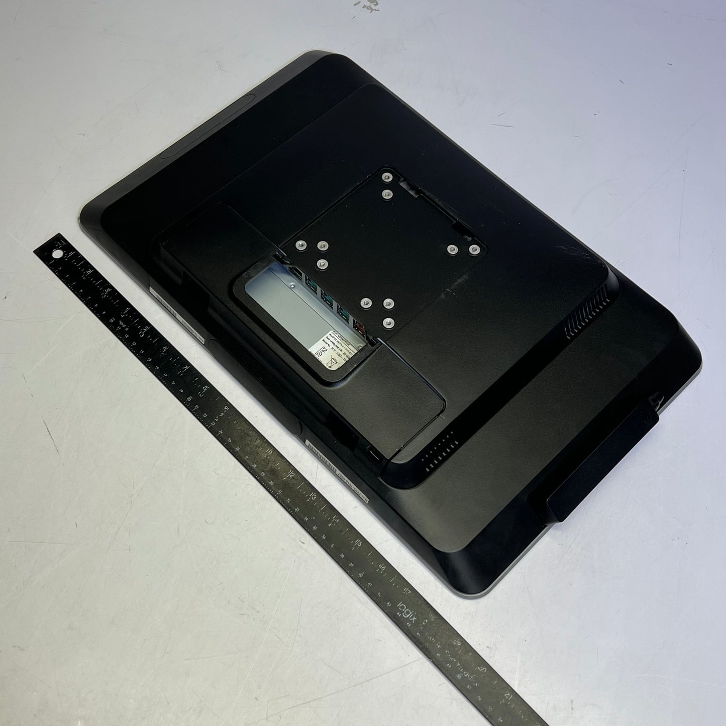 NCR Touchscreen POS Xrr7 Plus 19"x12"x3" Black 7703-1518-8801 (As-is)