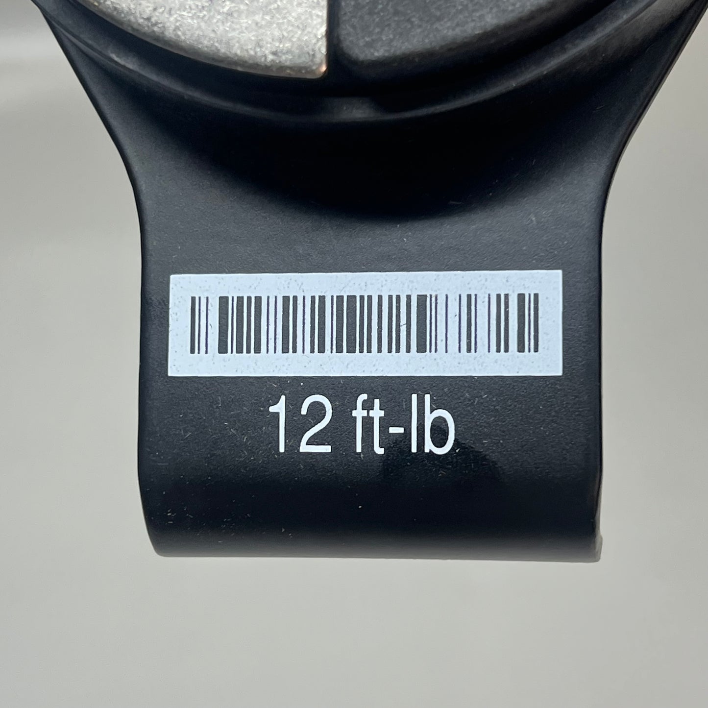 APERIA Flow Below Latches Axle Kit Cyclone W/ Hardware Black/Chrome AK-500FB