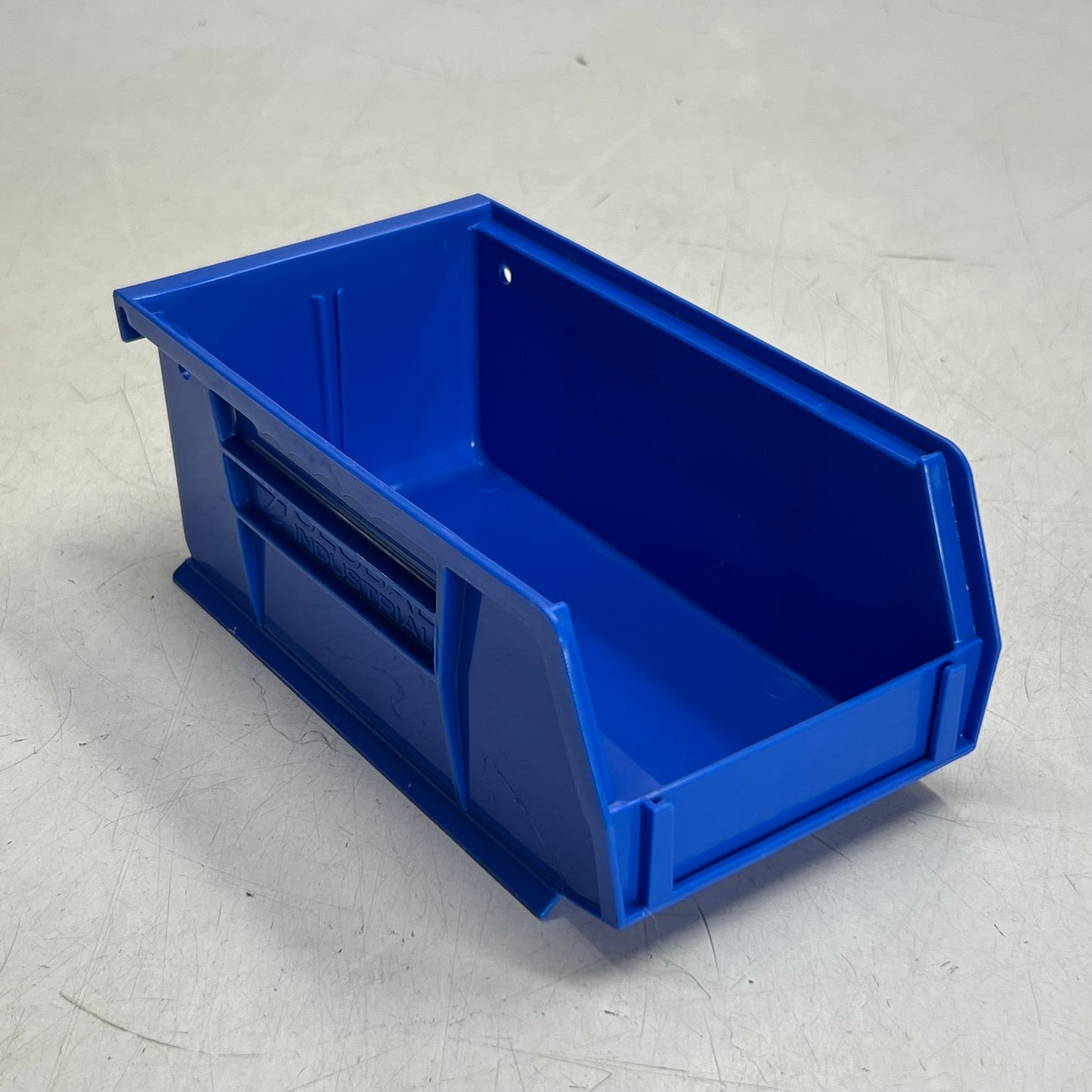 ZA@ GLOBAL INDUSTRIAL (24 PACK) Plastic Stackable Bins Sz 7"L X 4"W X 3"H, Blue