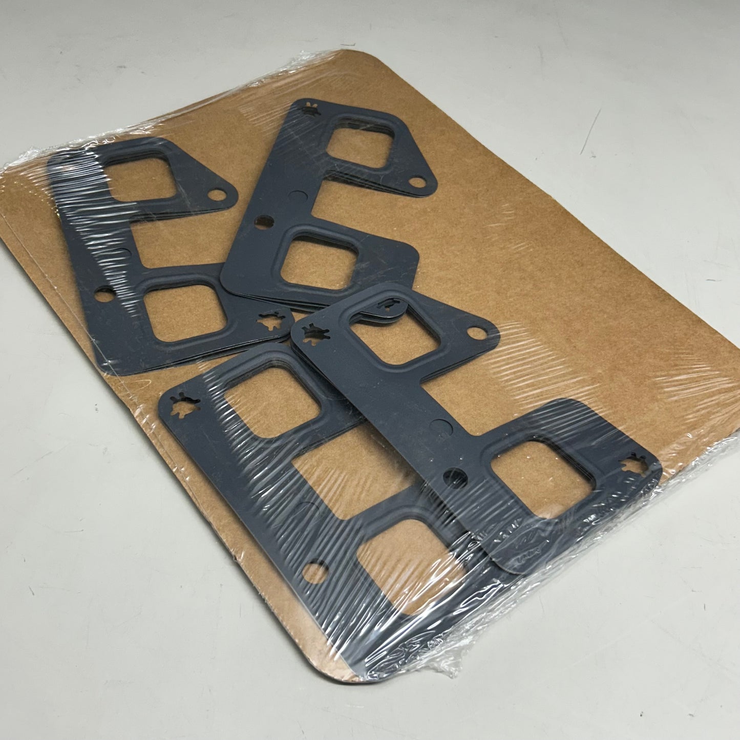 MAHLE Exhaust Manifold Gasket Replacement Part For Ford MS19961