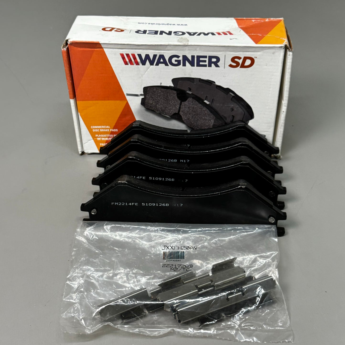 WAGNER SD SevereDuty Disc Brake Pad Set 8" x 2" Black SX802