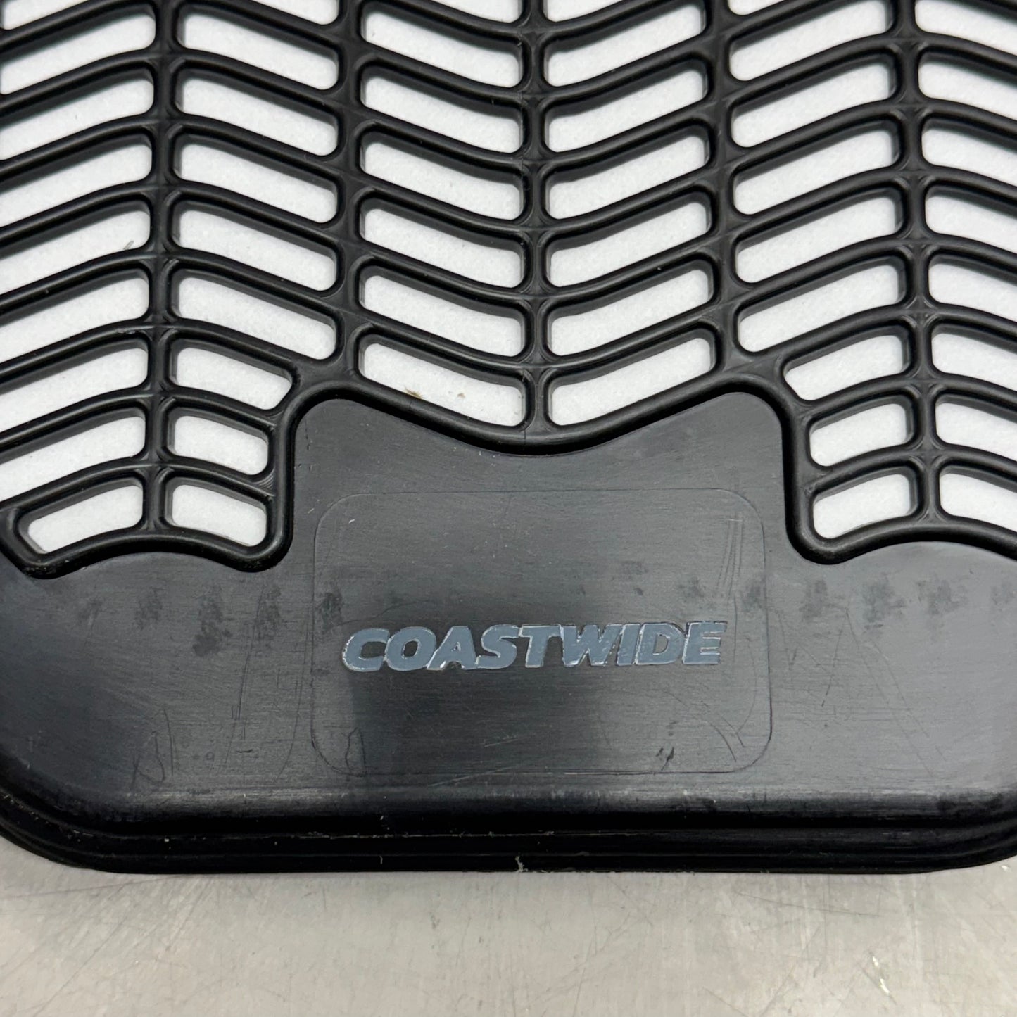 COASTWIDE PROFESSIONAL (6 Pcs) Urinal Floor Mat 20" x 17.5" Black