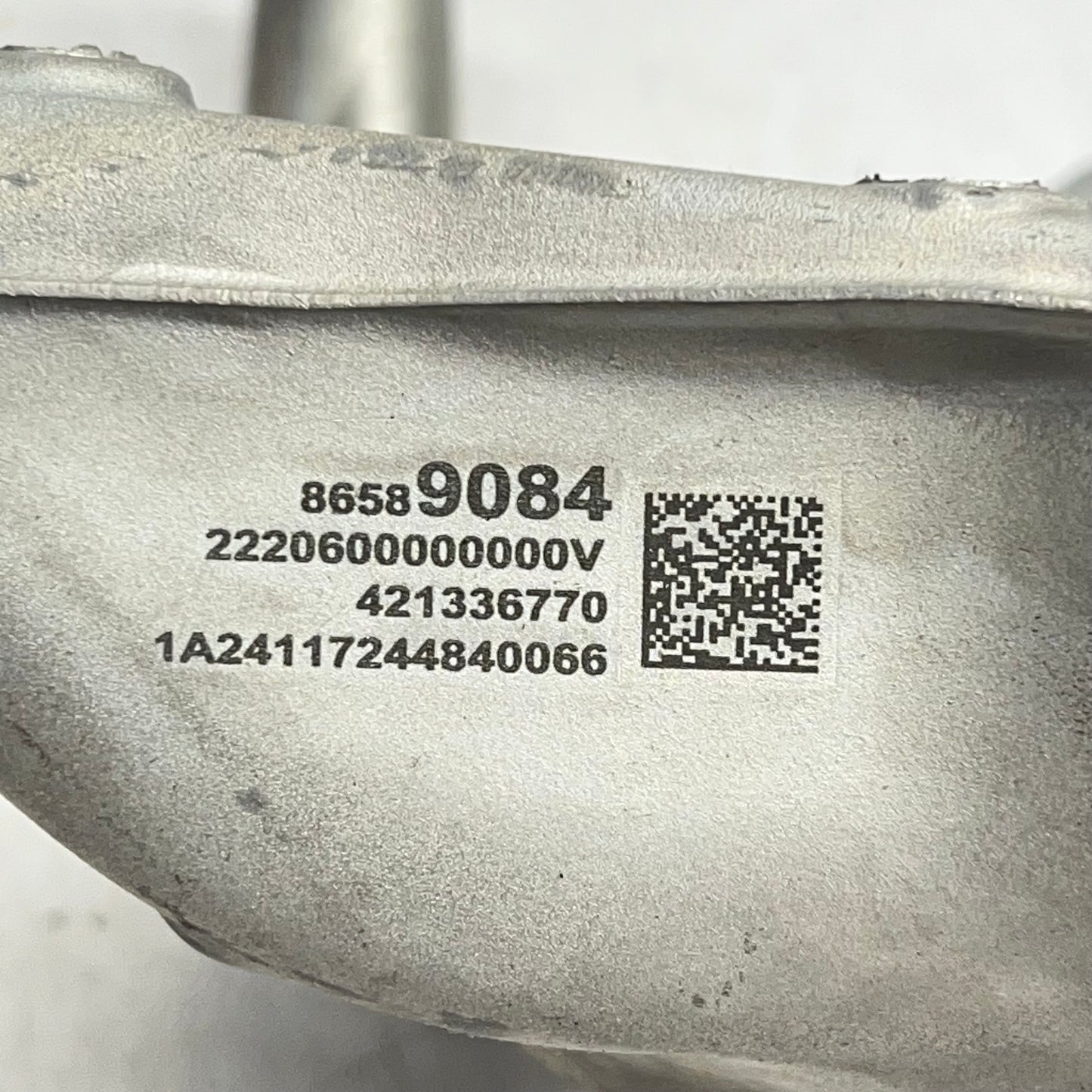 HONDA Genuine Oem Passenger Side Knuckle for 2024-25 Prologue  86589084