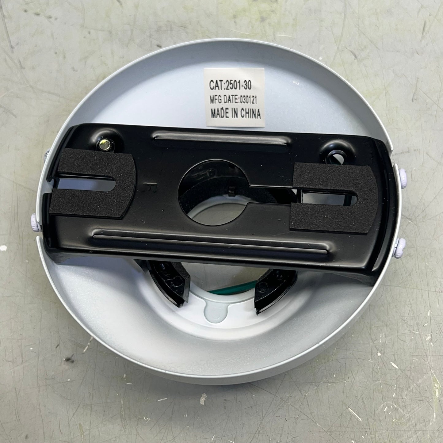 PROGRESS 3-Speed AirPro Ceiling Fan w/ White & Oak Look Blades & LED Dome Light P2501