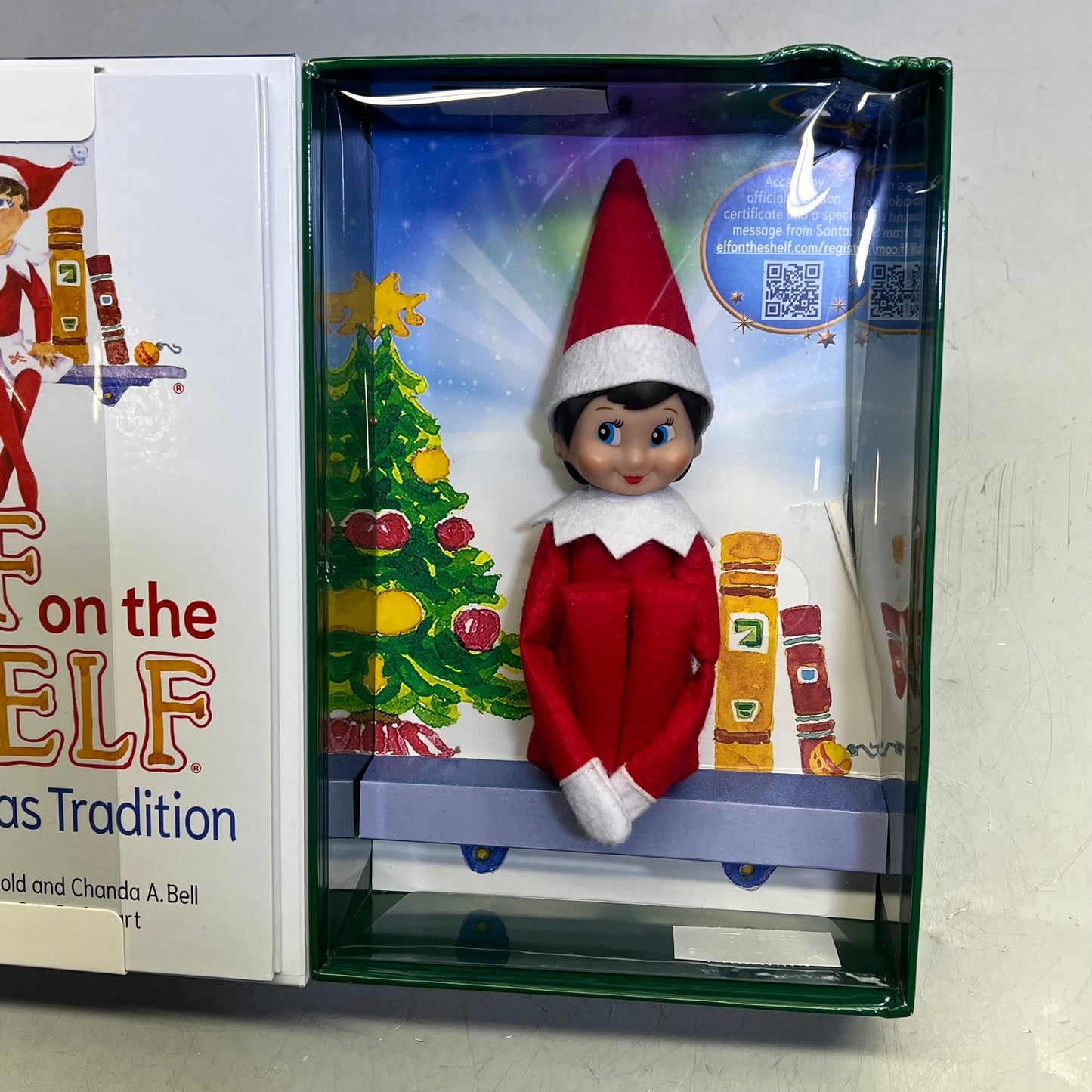 ZA@ SANTAVERSE The Elf On The Shelf Doll & Hardback Book A Christmas Tradition (As-Is)