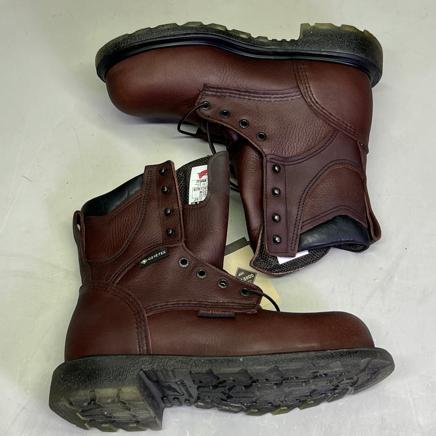 RED WING SHOES  Men's Sz 7.5 Insulated, Waterproof CSA Safety Toe Boot, Brown 2412 (New Other, Dirty Box)