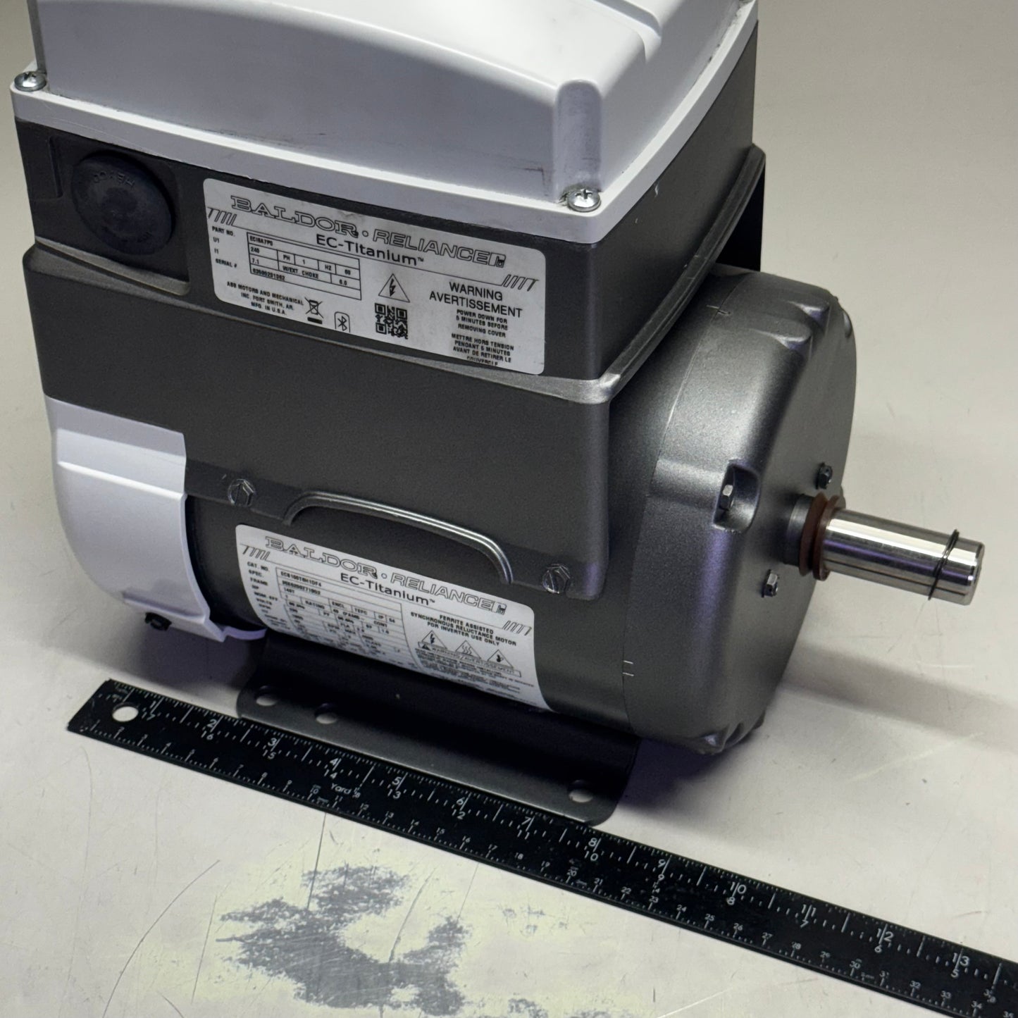 BALDOR RELIANCE Motor 230V/1HP 12"L x 6"W x 11"H Grey EC8100T8H1DF4