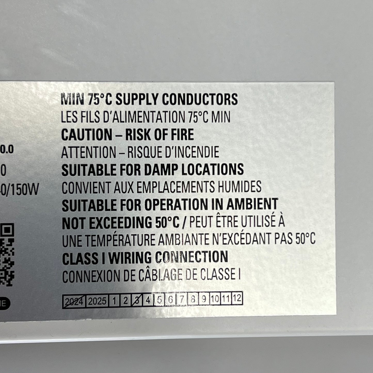HBL Bay Linear W/ Z10 Control-ready 120-277V White HBL/300S/44FR/8CS-Z10