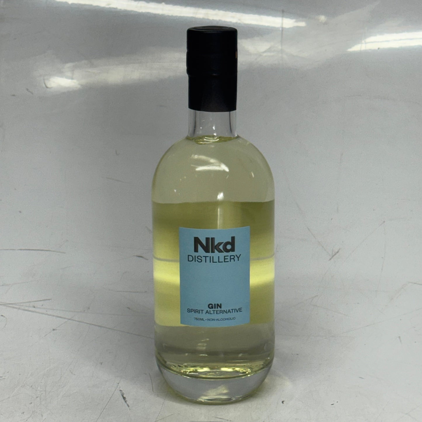 ZA@ Pallet of MIXED Chamomile, Distillery Gin, Rubber Bands, Moisture Absorber, Etc… (AS-IS)