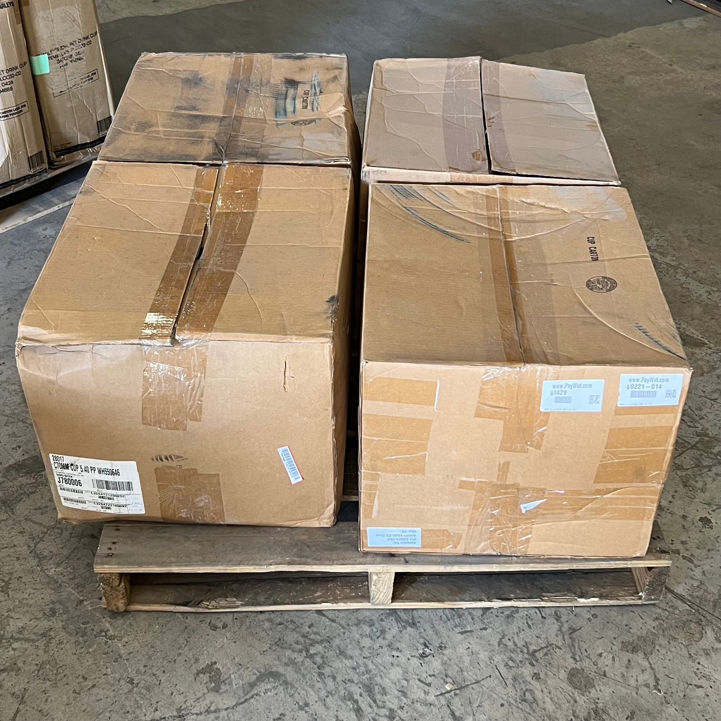 ZA@ Pallet of ADAPTOR INC Multifit Adapter Open End Thread Protectors I780006 Sz 10 1/2”Dx2”H Rubber Blue