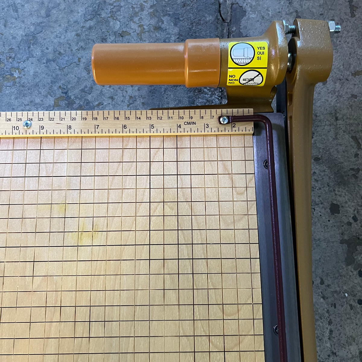 SWINQLINE Classiccut 24" Guillotine Trimmer - Wood 1162A