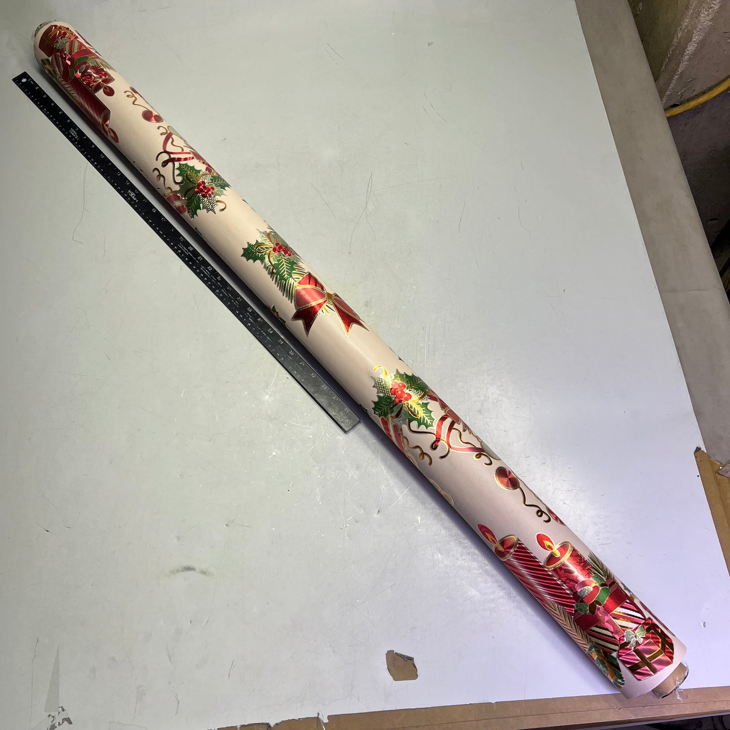 Christmas Wreath Poinsettia & Presents Table Cloth 54"x60' Tan/Red/Green CC8364