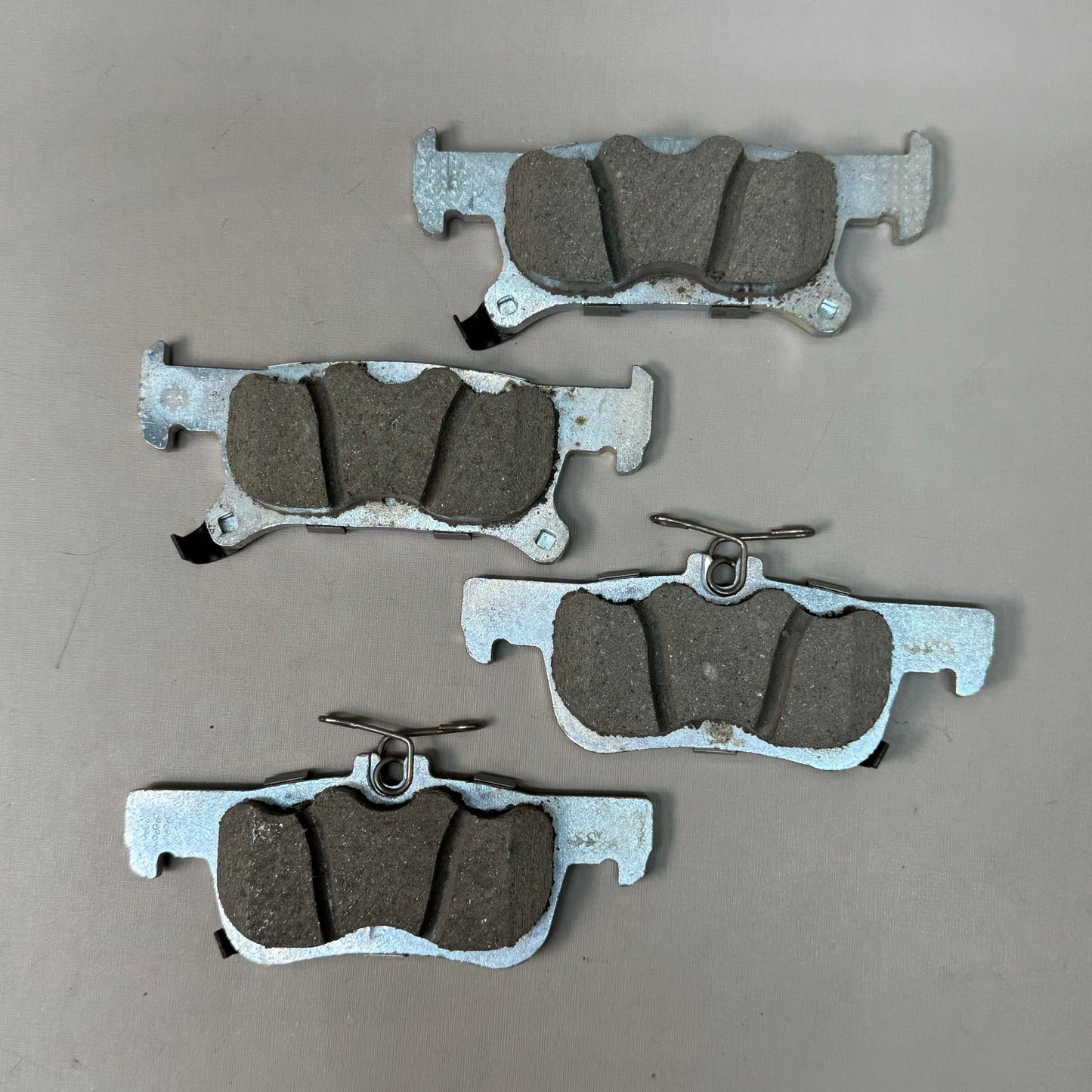 WAGNER OEx Ceramic Disc Brake Pad Set 5" x 2" Grey OEX2025