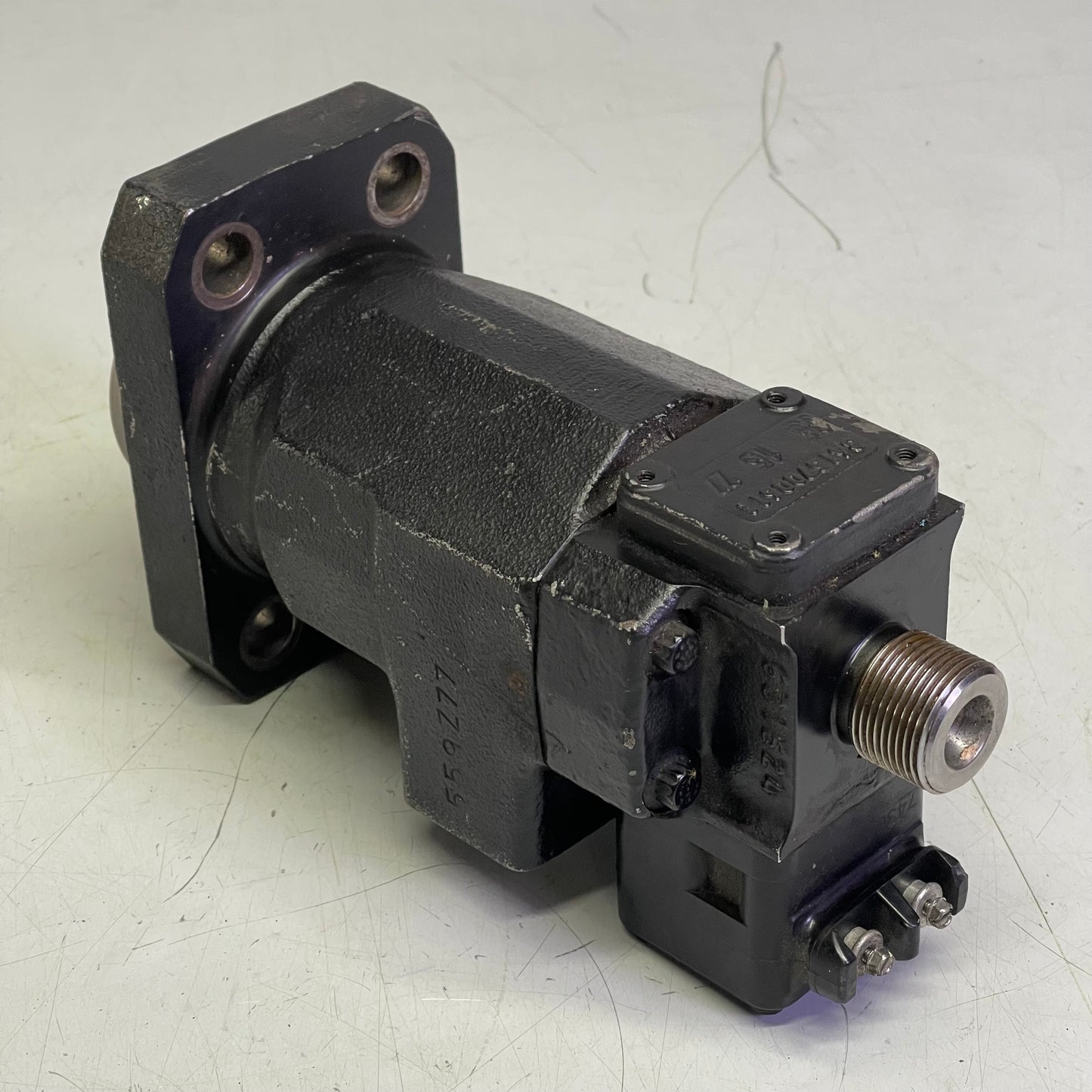 BOSCH Genuine Fuel Pump F00B.0P.04F (AS-IS, FOR PARTS ONLY)