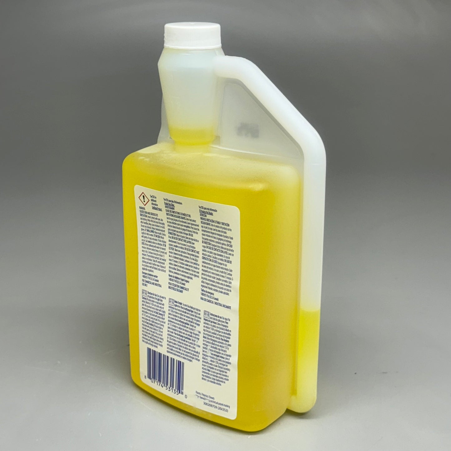 ZA@ DIVERSEY PROMINENCE 6PK Heavy Duty Floor Cleaner 946ml BB: 07/25 8 1/2”Hx4 1/2”Lx3”W Yellow C