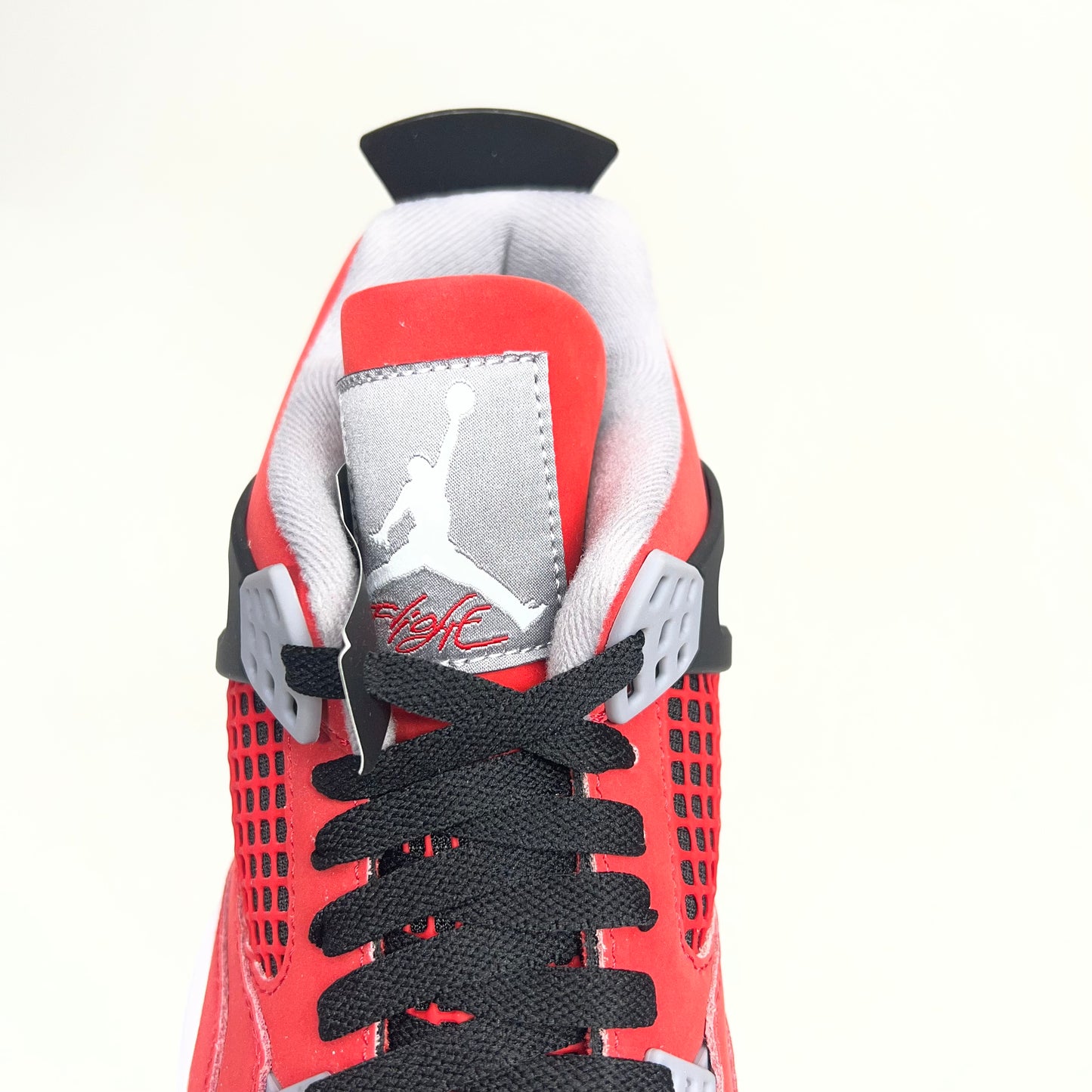 AIR JORDAN 4 Retro Toro Bravo 2026 Men's Sz 11 Fire Red/White/Black FQ8138 600