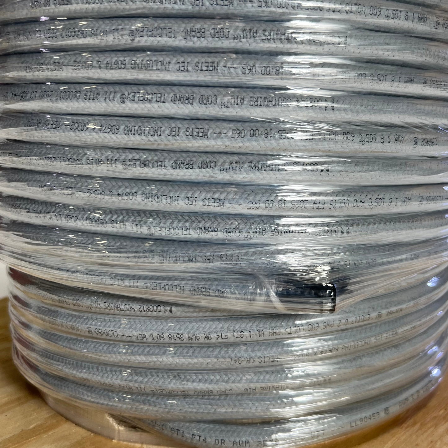 SOUTHWIRE Telcoflex lll Central Office Power Cable 2 AWG Gray 600V Sz 100 ft Grey