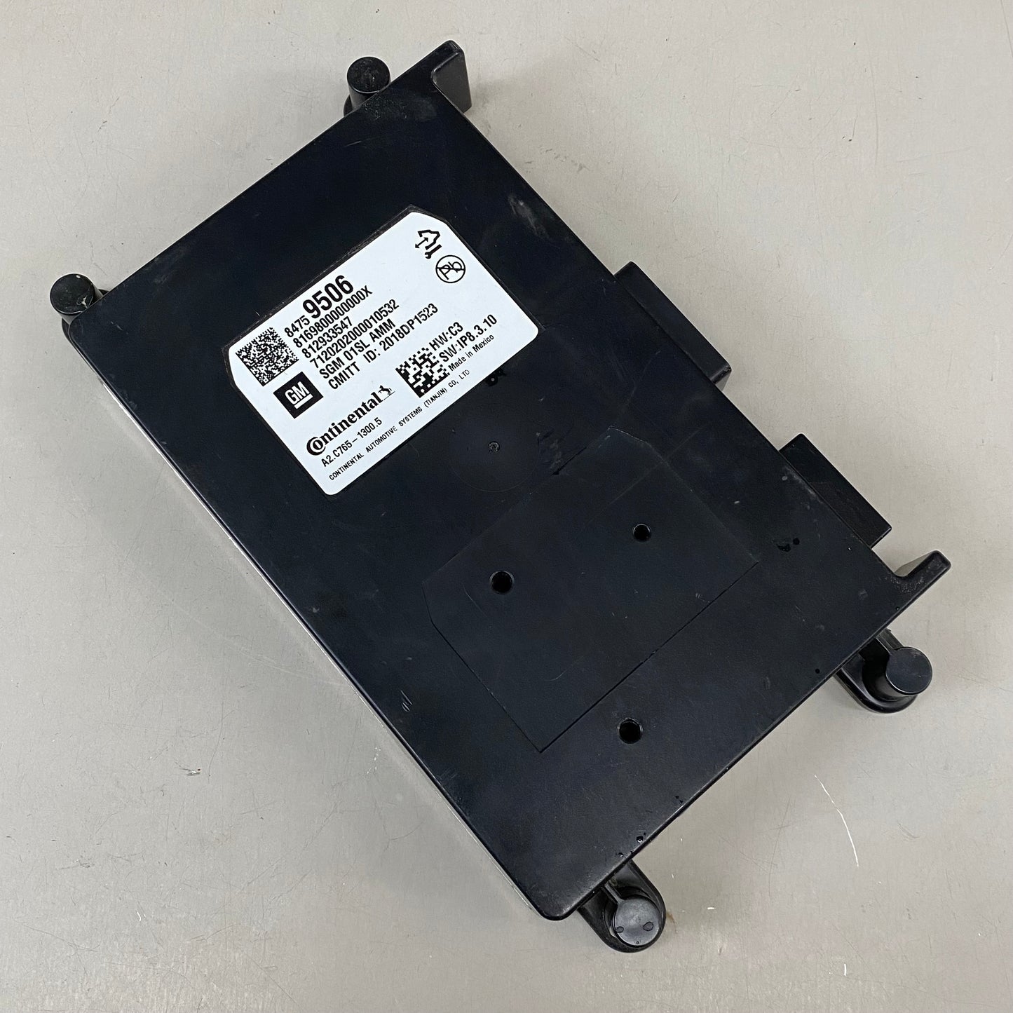 GM OEM  Digital Map Control Module Box 7.5"x4.5" New Other (Slightly Dirty)Black 84759506