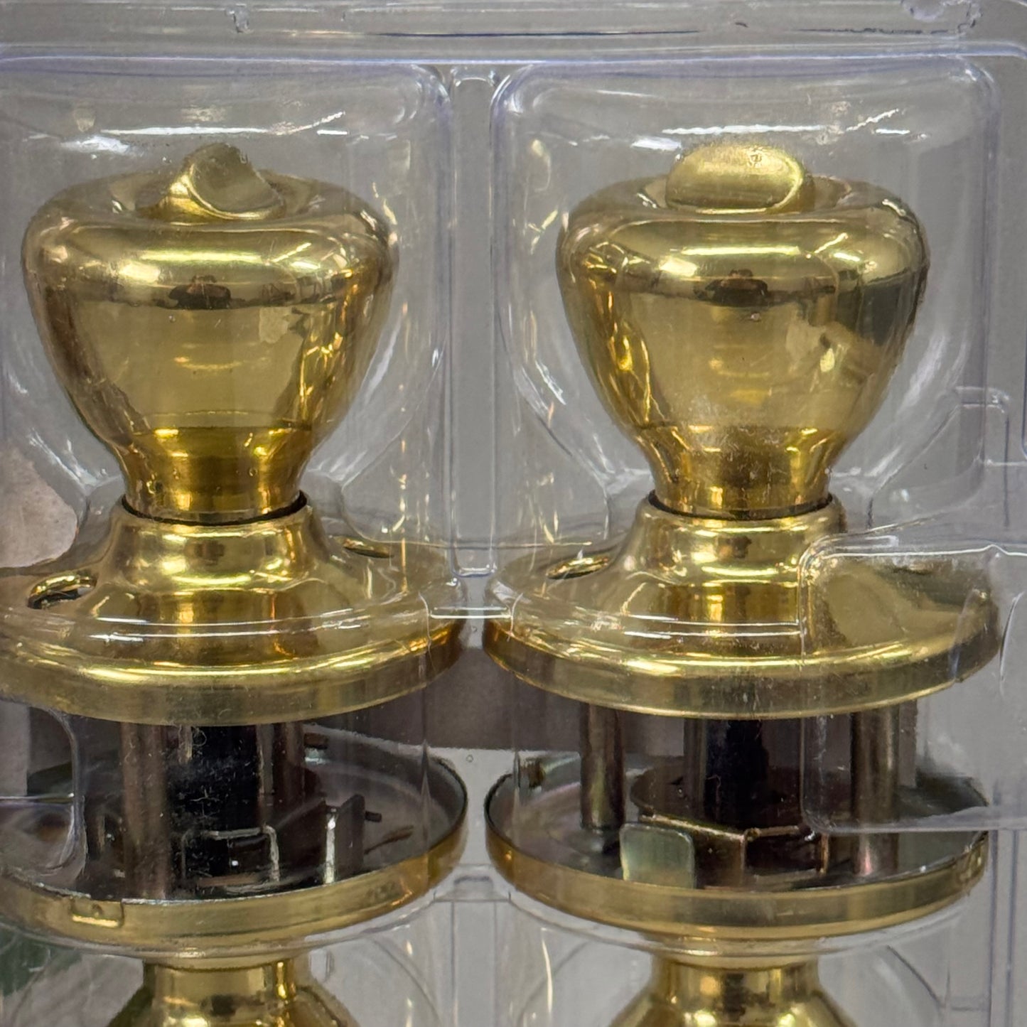 KWIKSET Tylo 400 Knobs & 660 Single Cylinder Deadbolts Polished Brass 92420-031