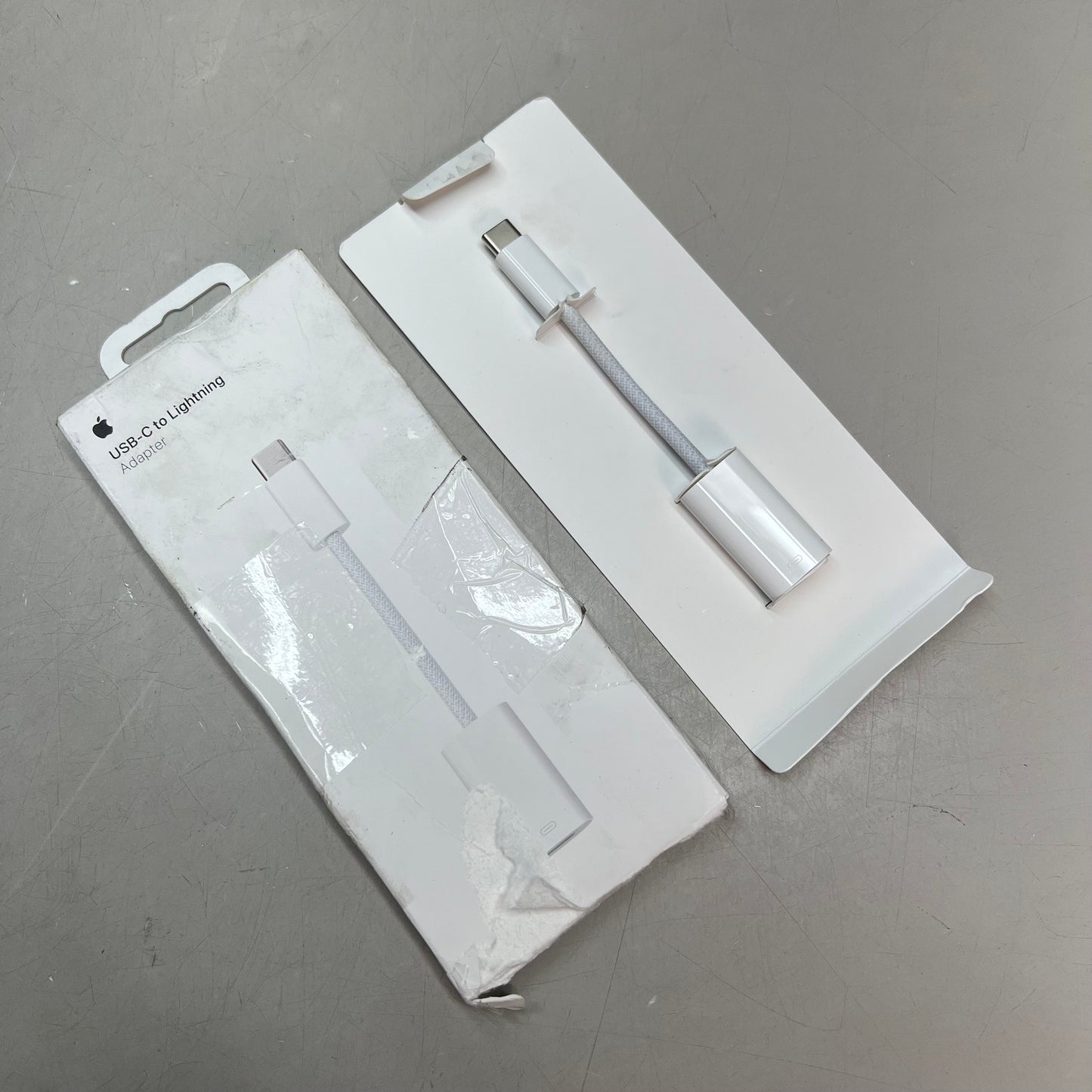 APPLE Fast Charging USB-C To Lightning Adapter 1 Ft White 057-00-2871 (Return)