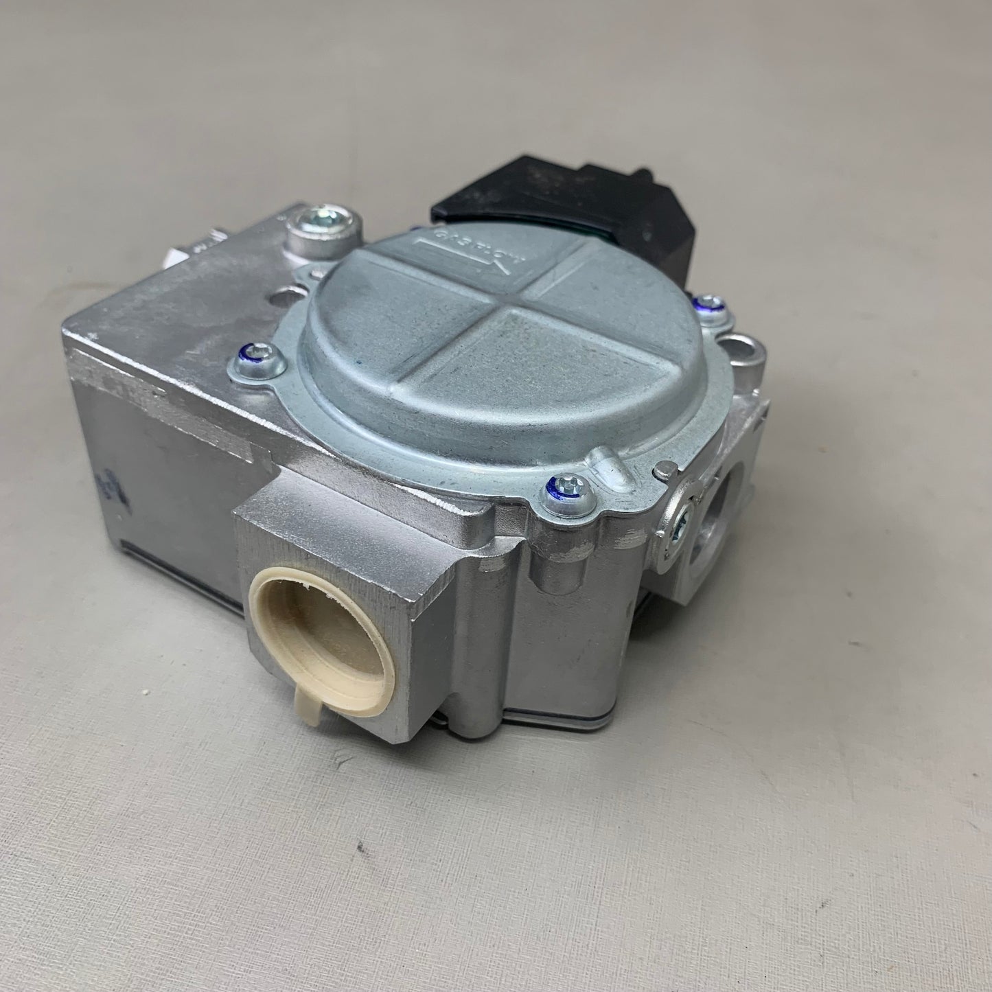 OEM FACTORY AUTHORIZED Furnace Gas Valve Replacement Part 7"x7"x3" Grey/Black EF32CW210