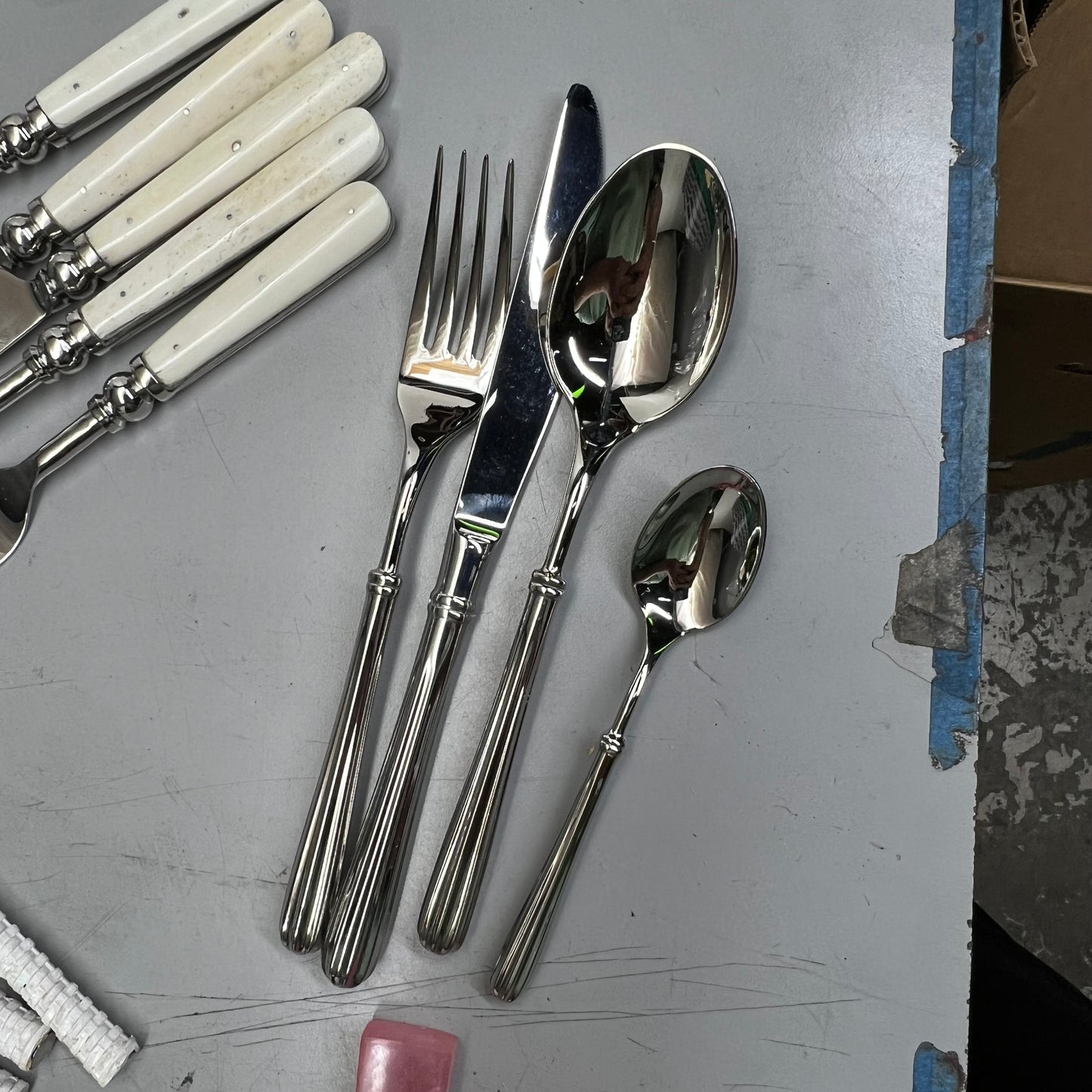 ZA@ PAYWUT Assorted Cutlery, Wine Glasses, and Commercial Dishwasher Rack